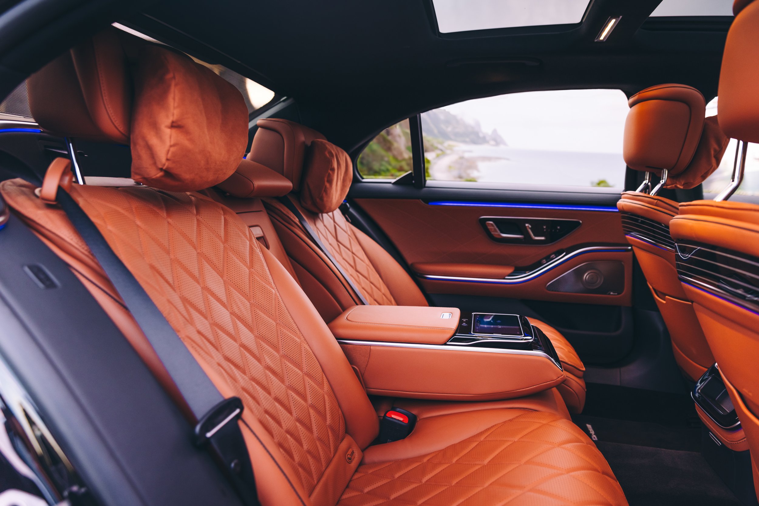 ScenicRush-Rentals-YVR-Mercedes-S580-2 .jpg