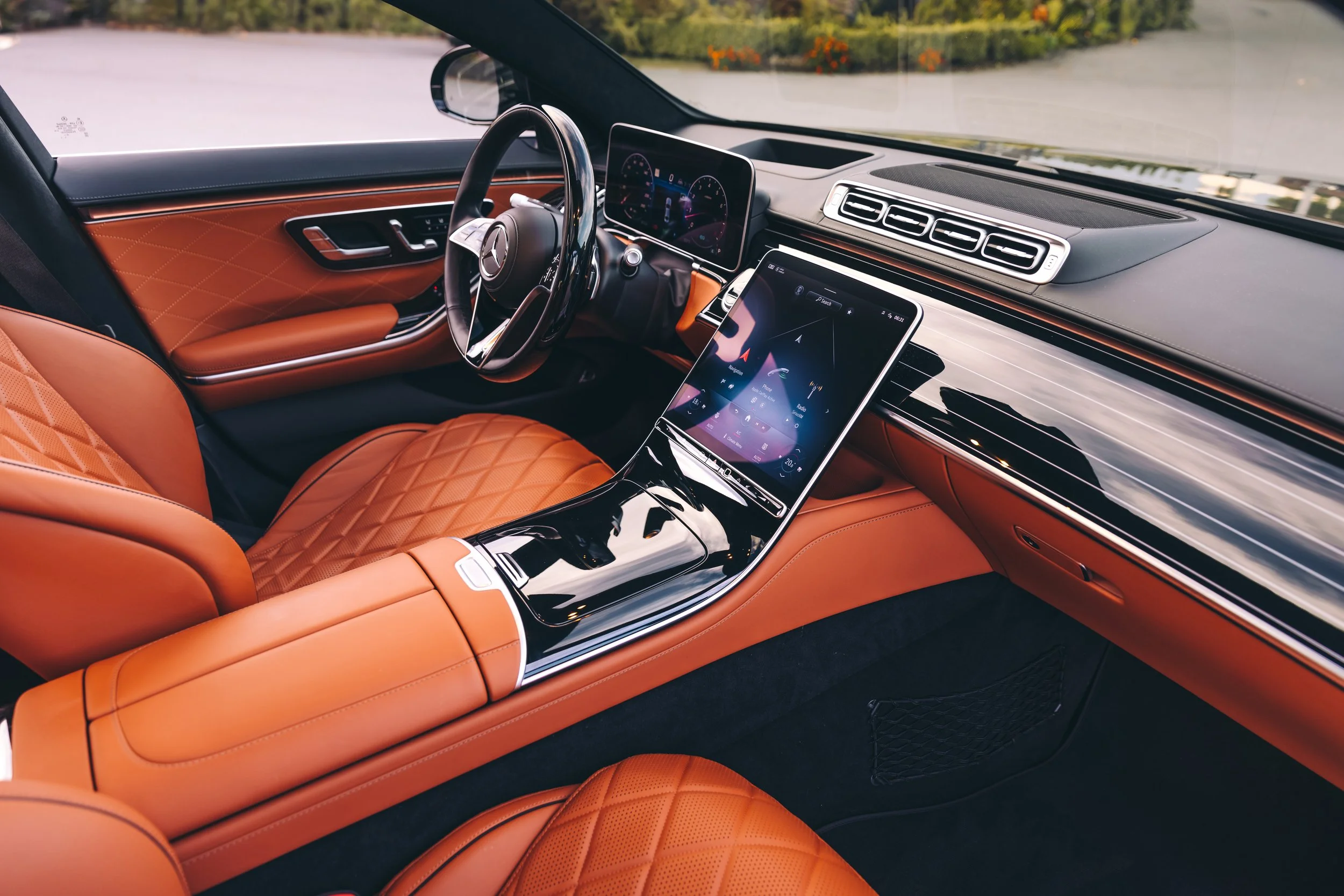 ScenicRush-Rentals-YVR-Mercedes-S580-18.jpg
