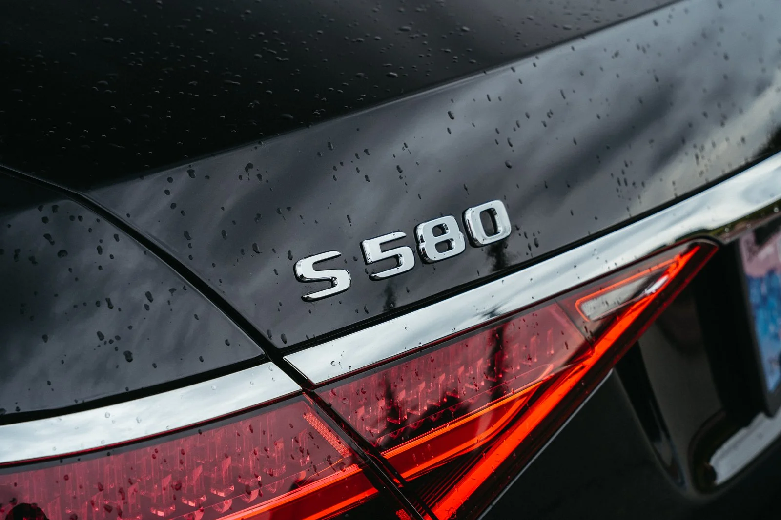ScenicRush-Rentals-YVR-Mercedes-S580-11.jpg