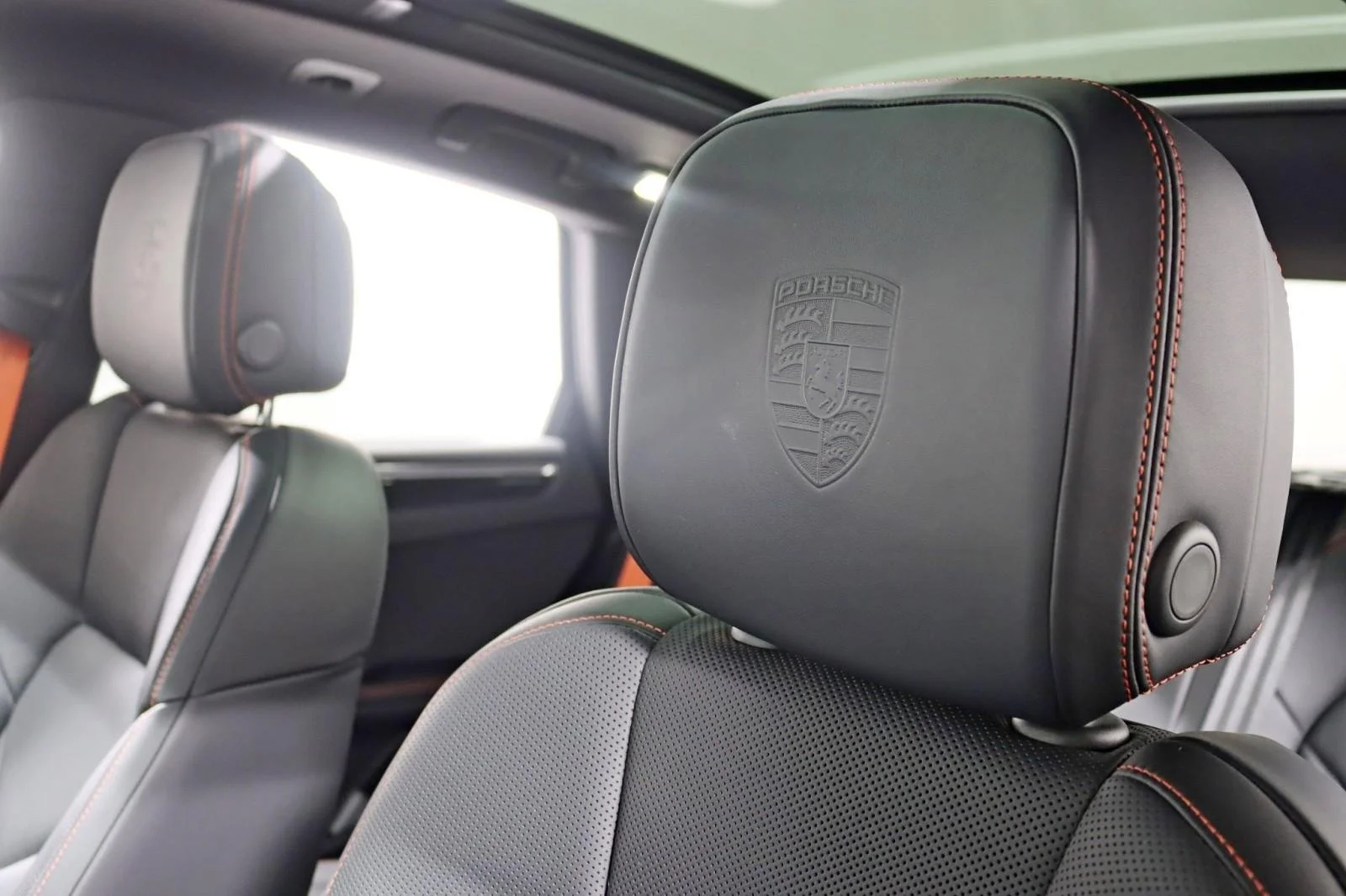 Zerosa-Luxury-Car-Rental-YVR-Porsche-Macan8.jpg