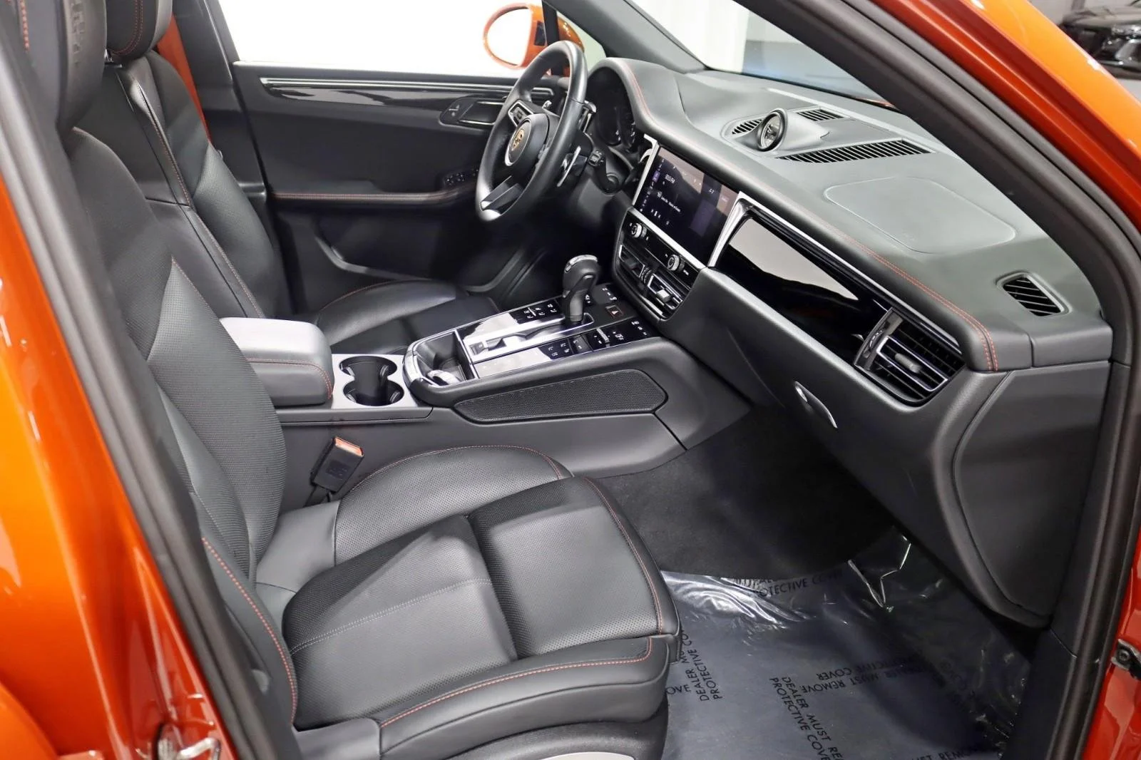 Zerosa-Luxury-Car-Rental-YVR-Porsche-Macan12.jpg