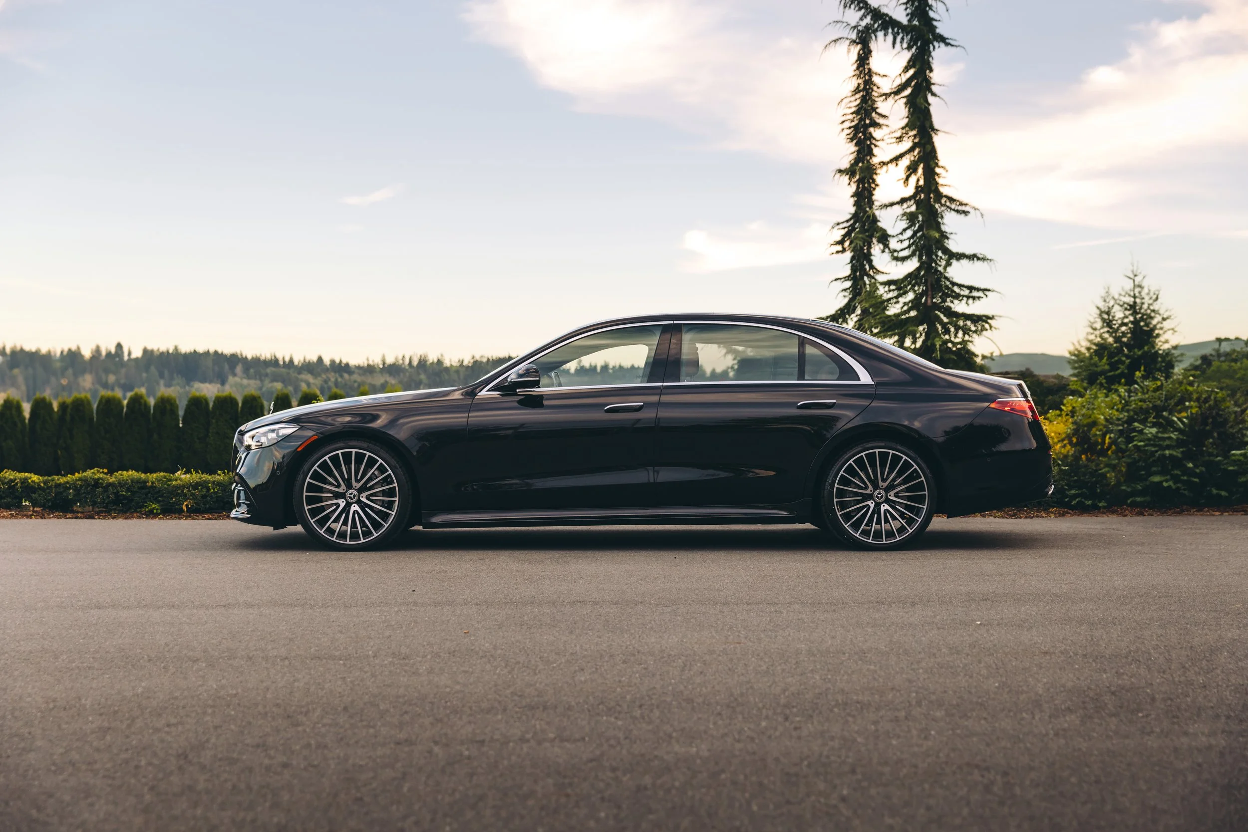 ScenicRush-Rentals-YVR-Mercedes-S580-6 .jpg