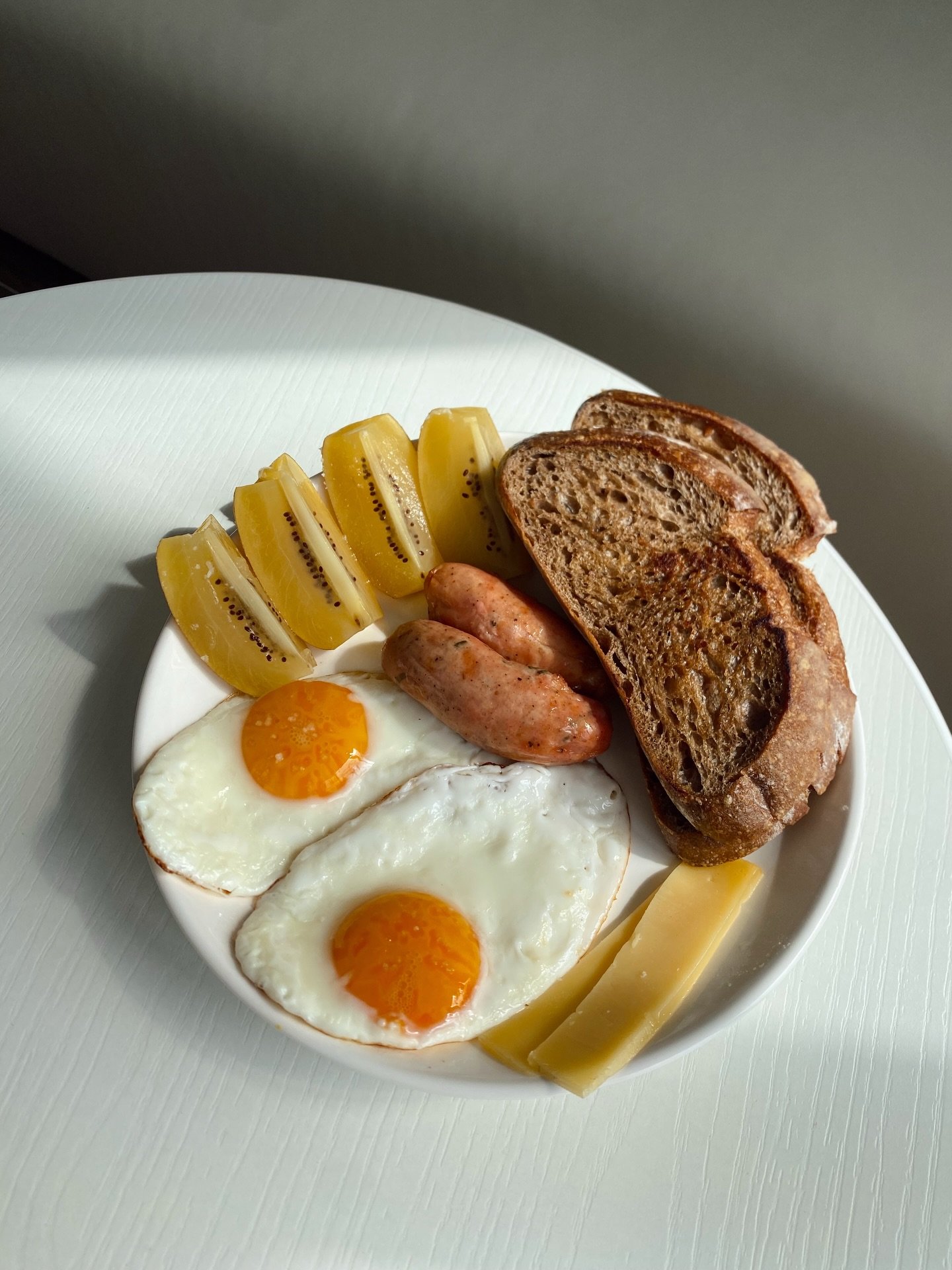 Some of my fav meals lately 😍

These were both delicious &amp; super easy to throw together!

I save time by batch prepping sides like potatoes or squash &amp; cooking big batches of veg.

PS: If you struggle with putting together healthy meals, DM 