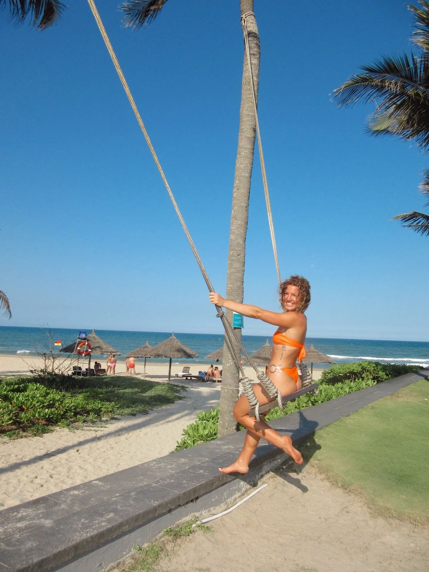 Real talk after a month off socials 👇🏻

I&rsquo;ve caught myself in some pretty unproductive/exhausting loops lately.

I love the work I get to do with women&hellip; 
but the business/entrepreneurship side is still way out of my comfort zone. 
My s