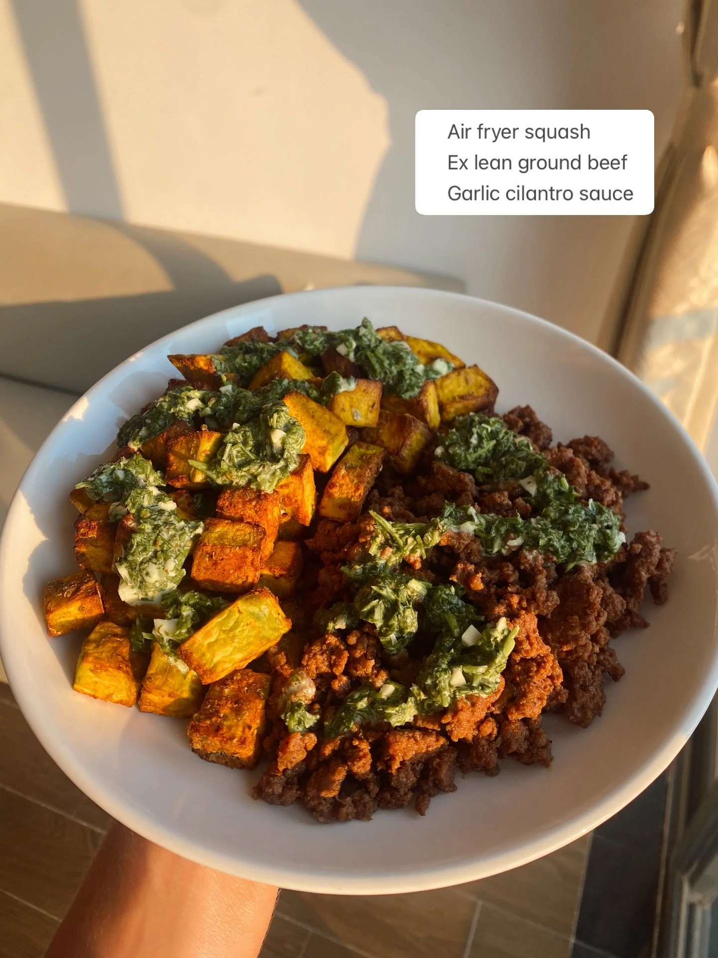 🎬 Ep. #43204 of eating combos of the same foods on repeat, never getting sick of it, &amp; feeling really damn good for it

| CARBS |
- squash
- potato
- sourdough
- variety of fruit + veg
- raw honey

| PROTEIN |
- beef
- chicken
- sardines
- eggs
