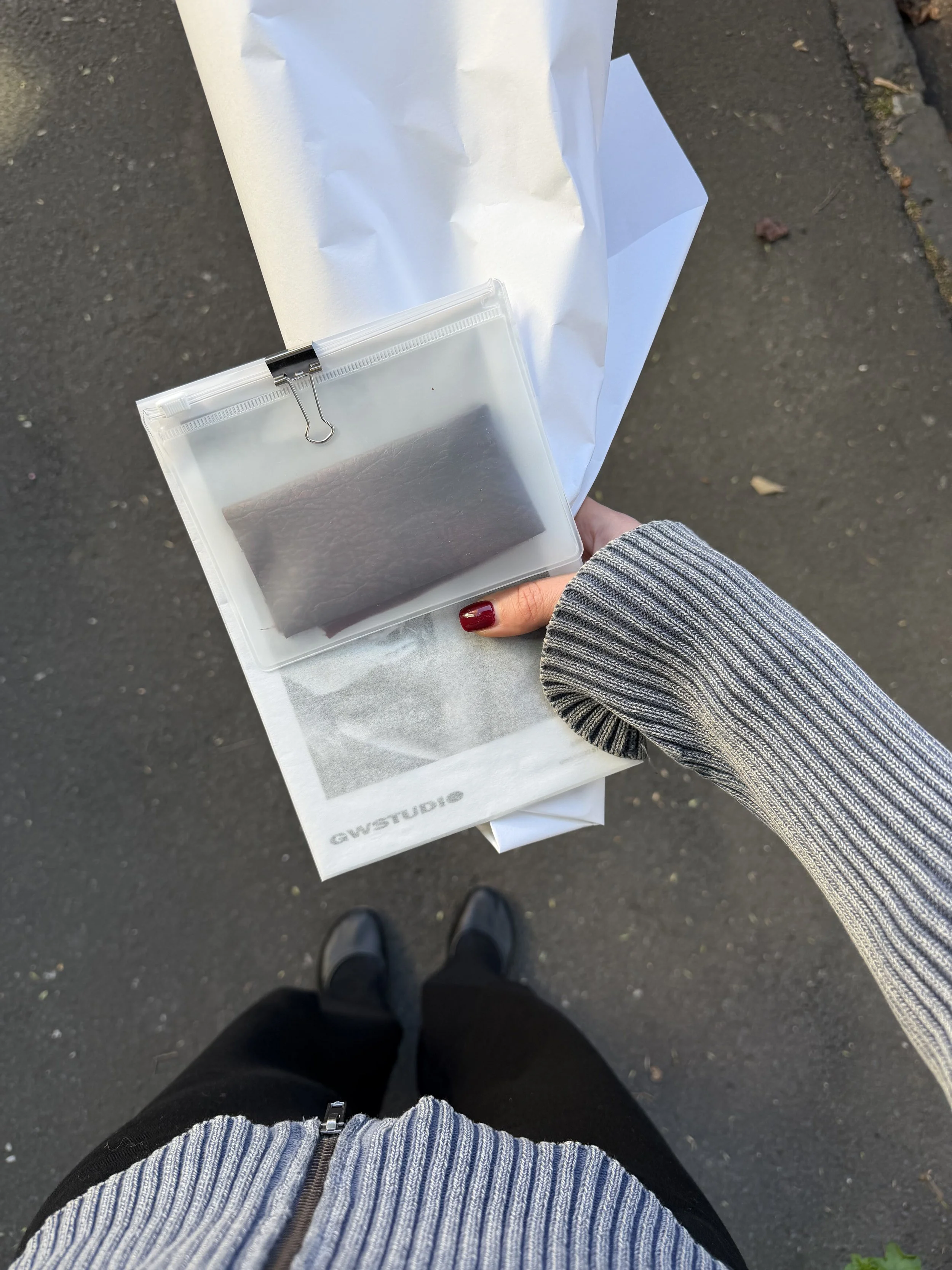 HAND DELIVERY !