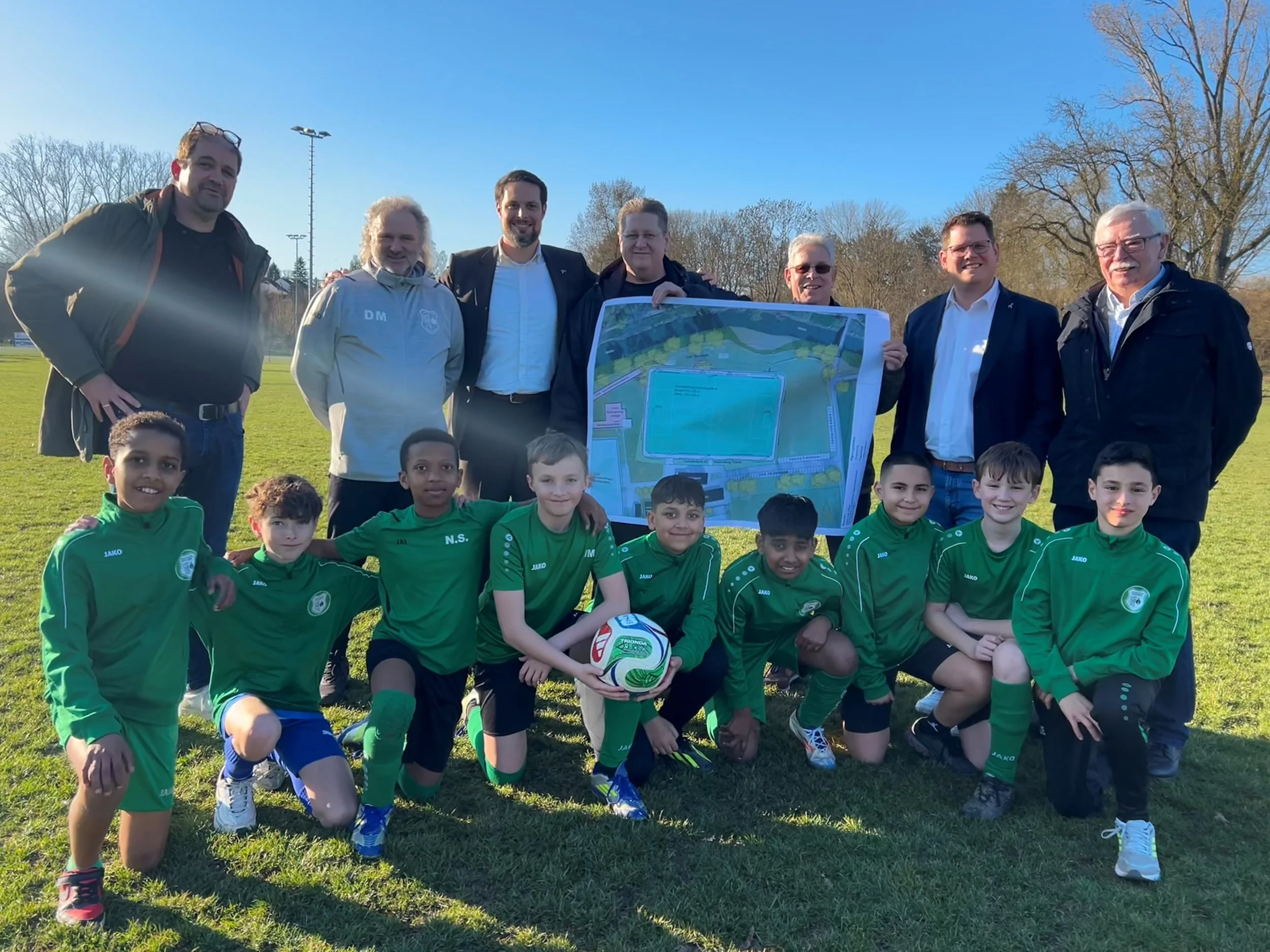 Startschuss für zweiten Kunstrasenplatz in Dortelweil