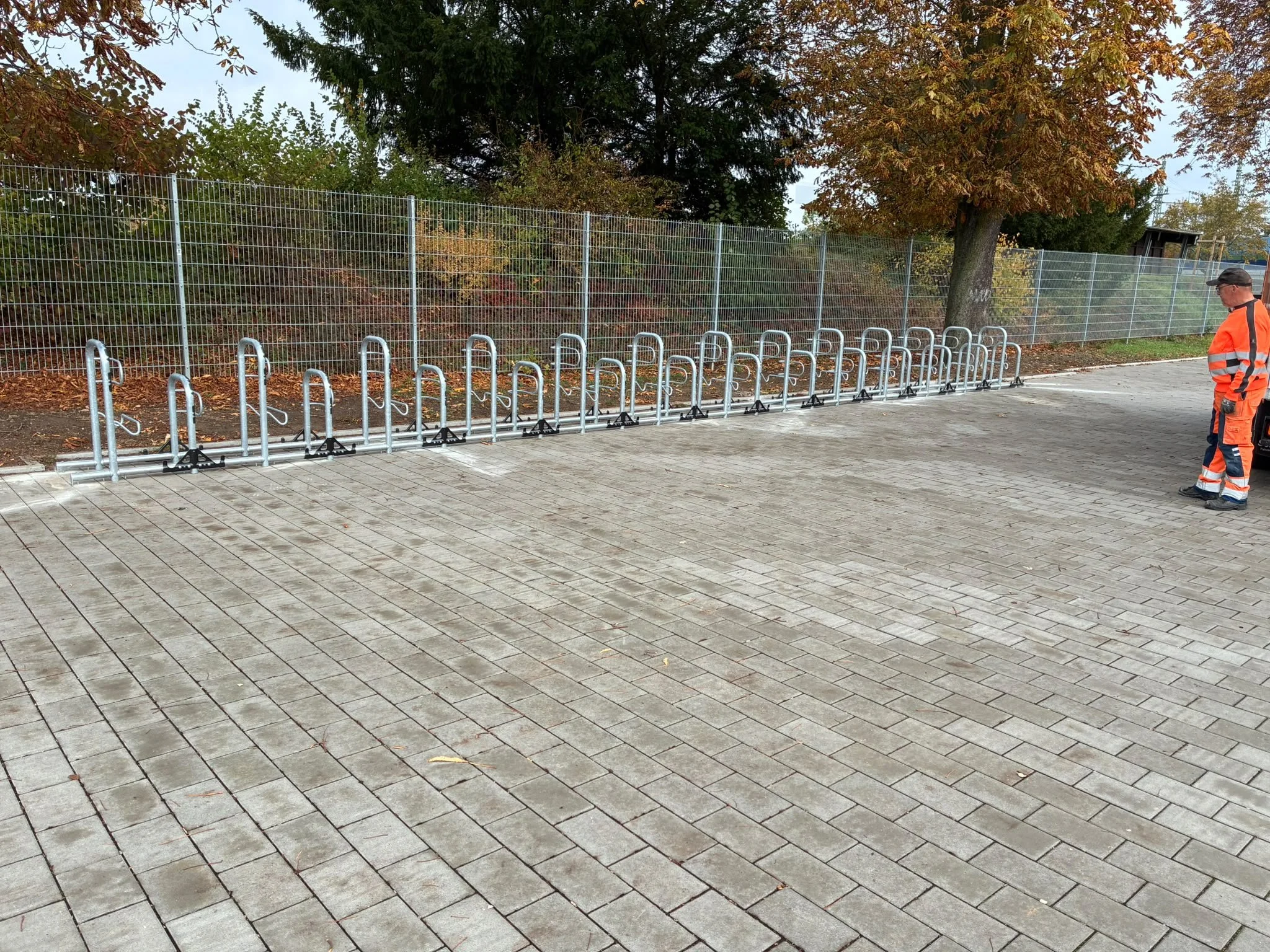 Mehr Fahrradabstellplätze am Bad Vilbeler Freibad