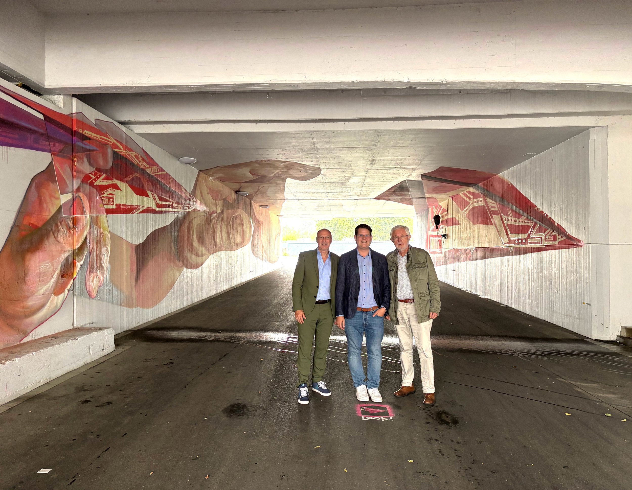 Neues Graffiti-Kunstwerk von CASE verschönert Unterführung an der Kasseler Straße