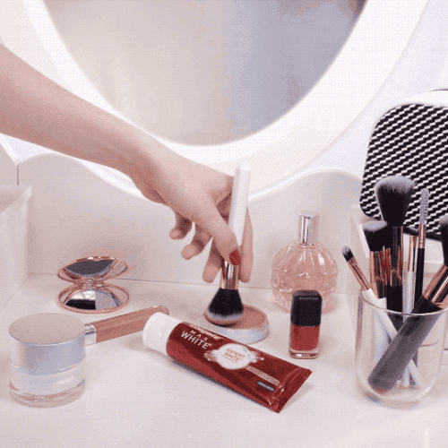 Colgate+Brush.gif