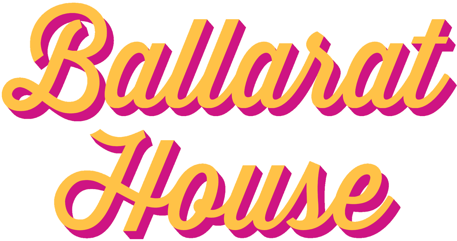Ballarat House | Margate Beach Holiday Home | Large Groups | Sleeps 10