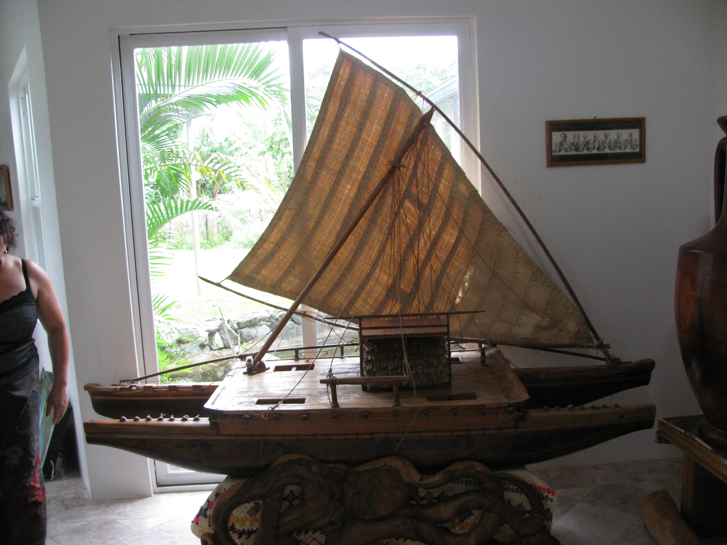 Tongan waka 2010.JPG