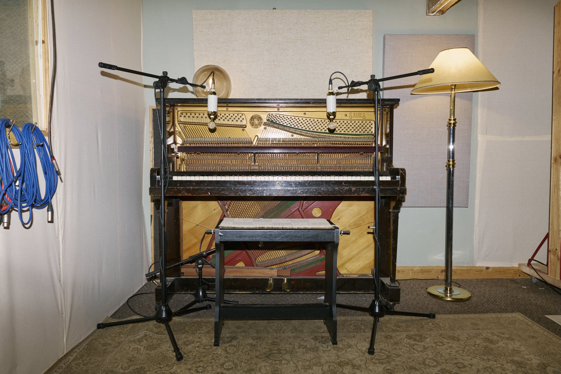 Piano (sounds wonderful)