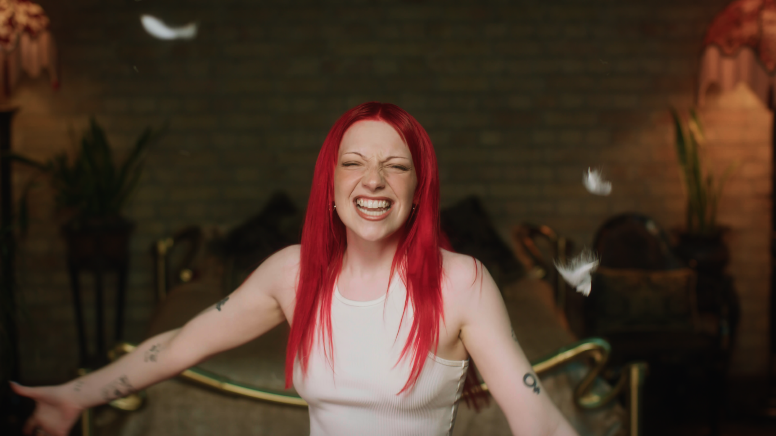 SOPHIE HORIZONTAL CUTDOWNS.00_02_37_16.Still029.png