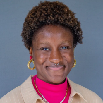 Headshot of Mary "ChiChi" Kan