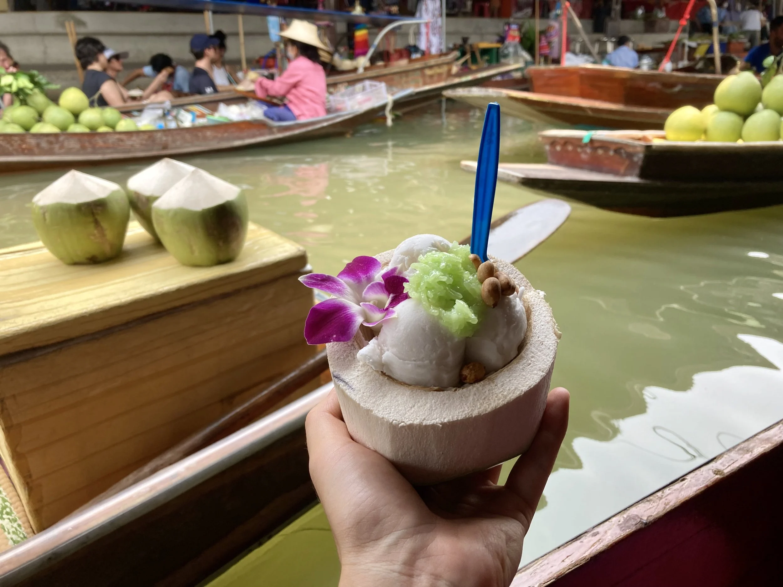 Visiting Damnoen Saduak Floating Market, Bangkok — The Long Term Travellers