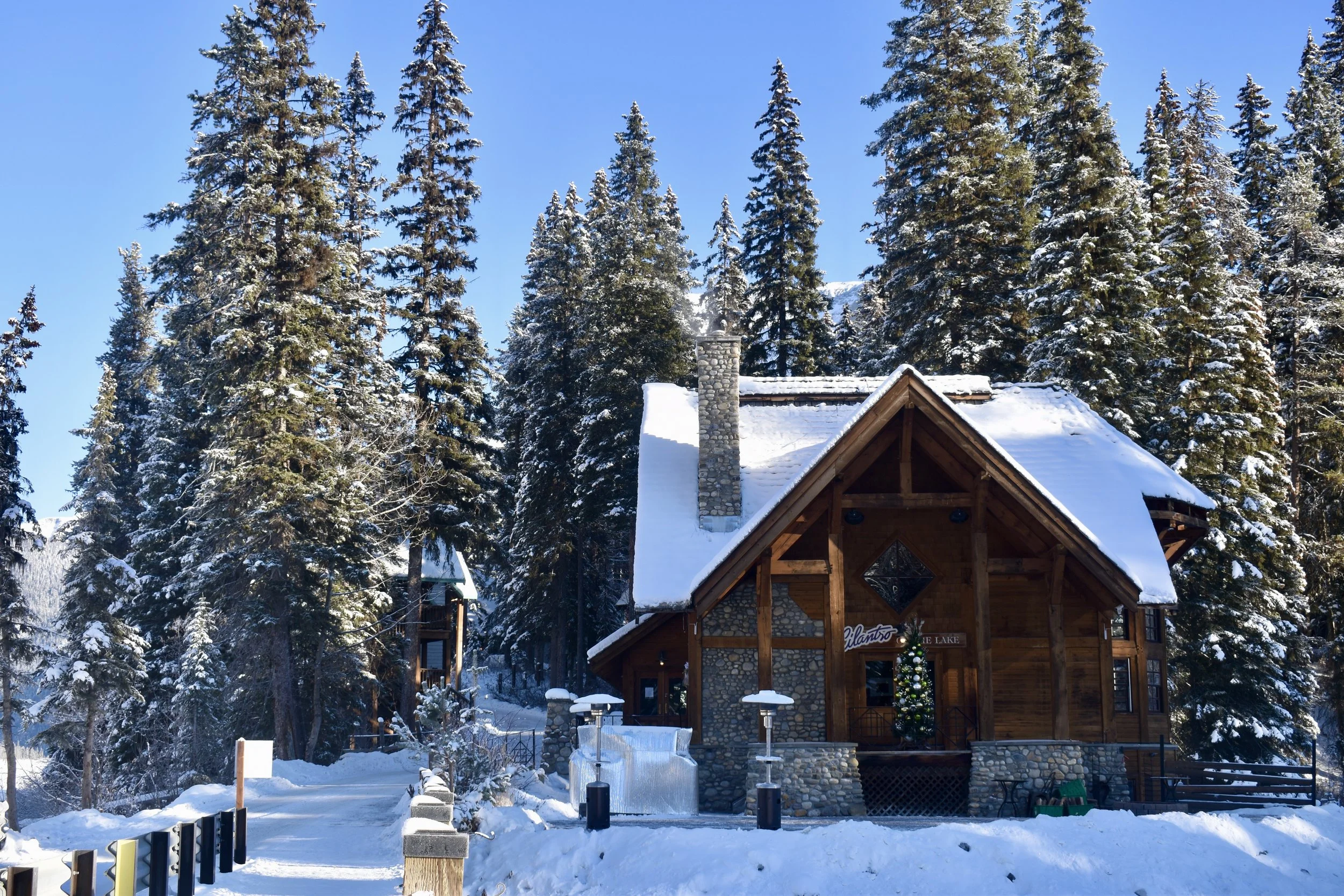 Staying at Emerald Lake Lodge in Winter — The Long Term Travellers