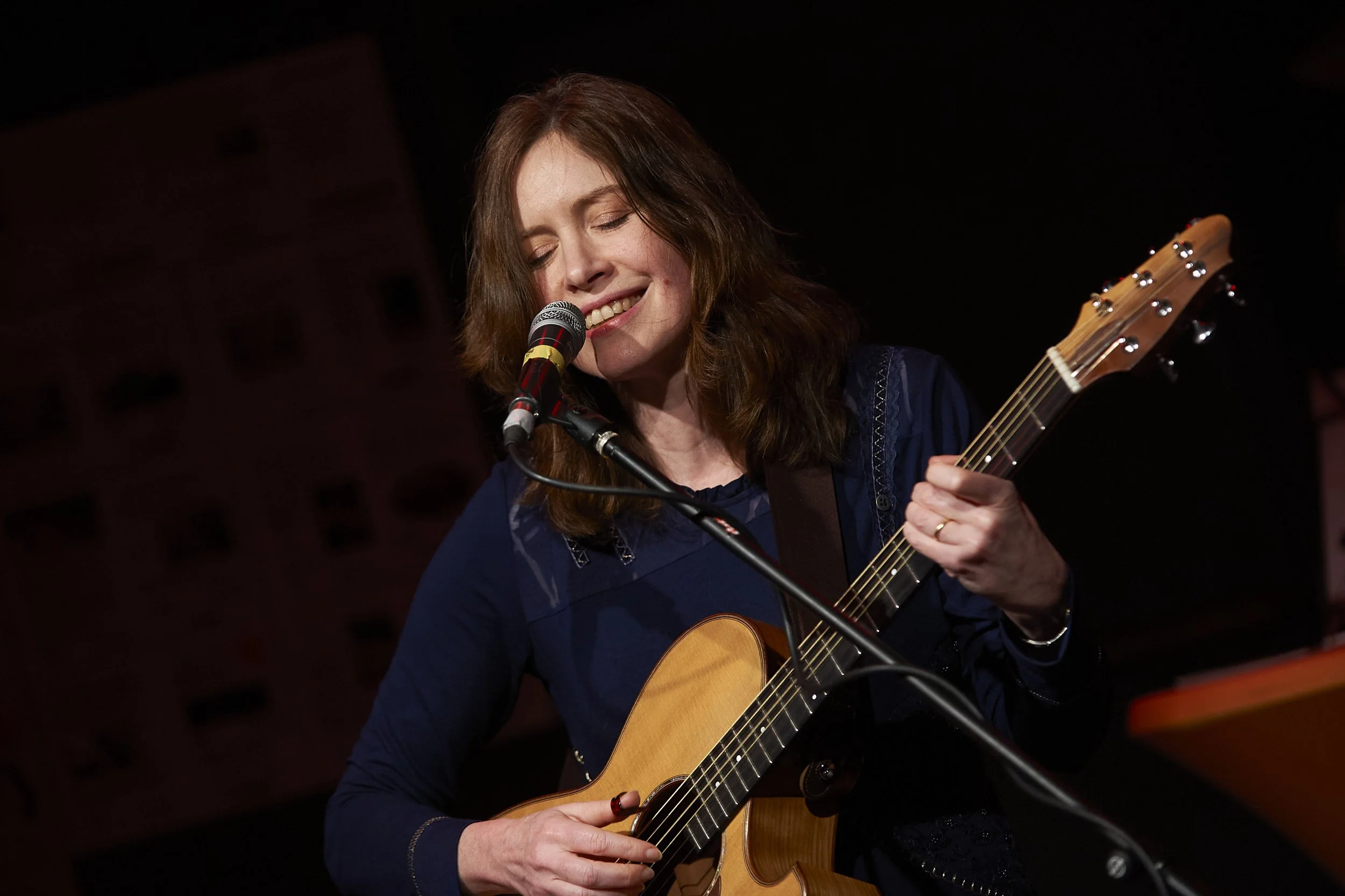 Sarah McQuaid in Concert