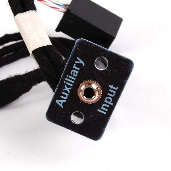 bmw-auxiliary-input-retrofit-kit-genuine-bmw-65120153502-1.png