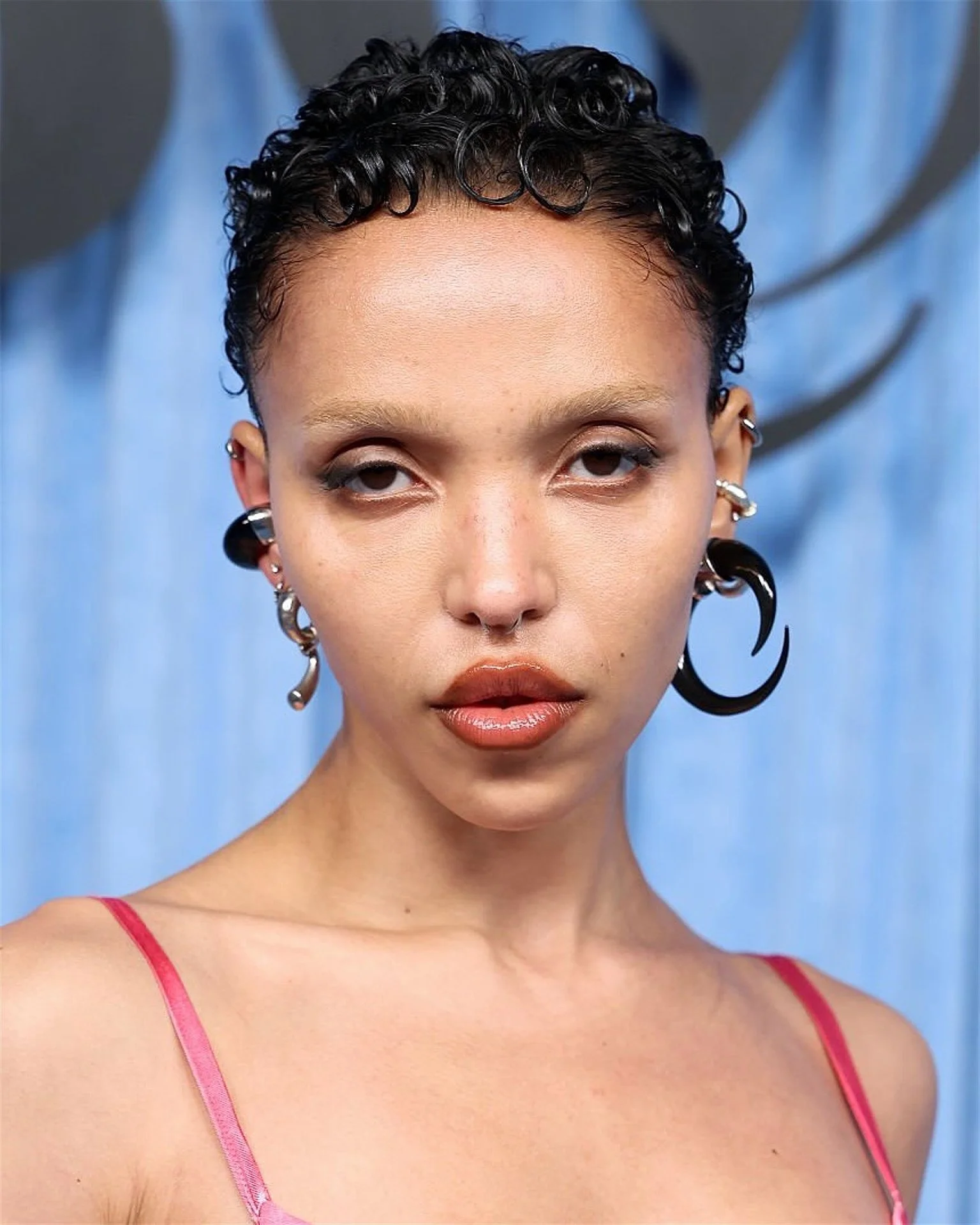Kiska_lab_Armada_earring_look_FKA_twigs.JPG