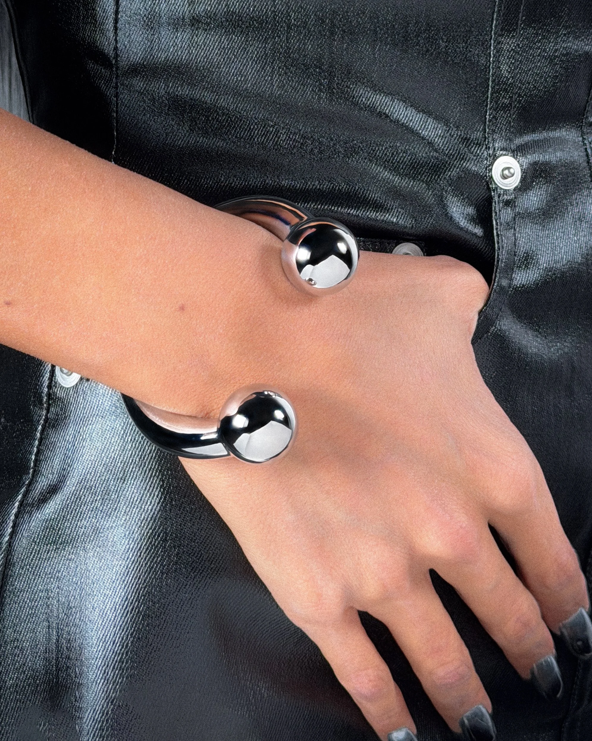 Kiska Lab_Mega_Albert_Cuff_1a.jpg