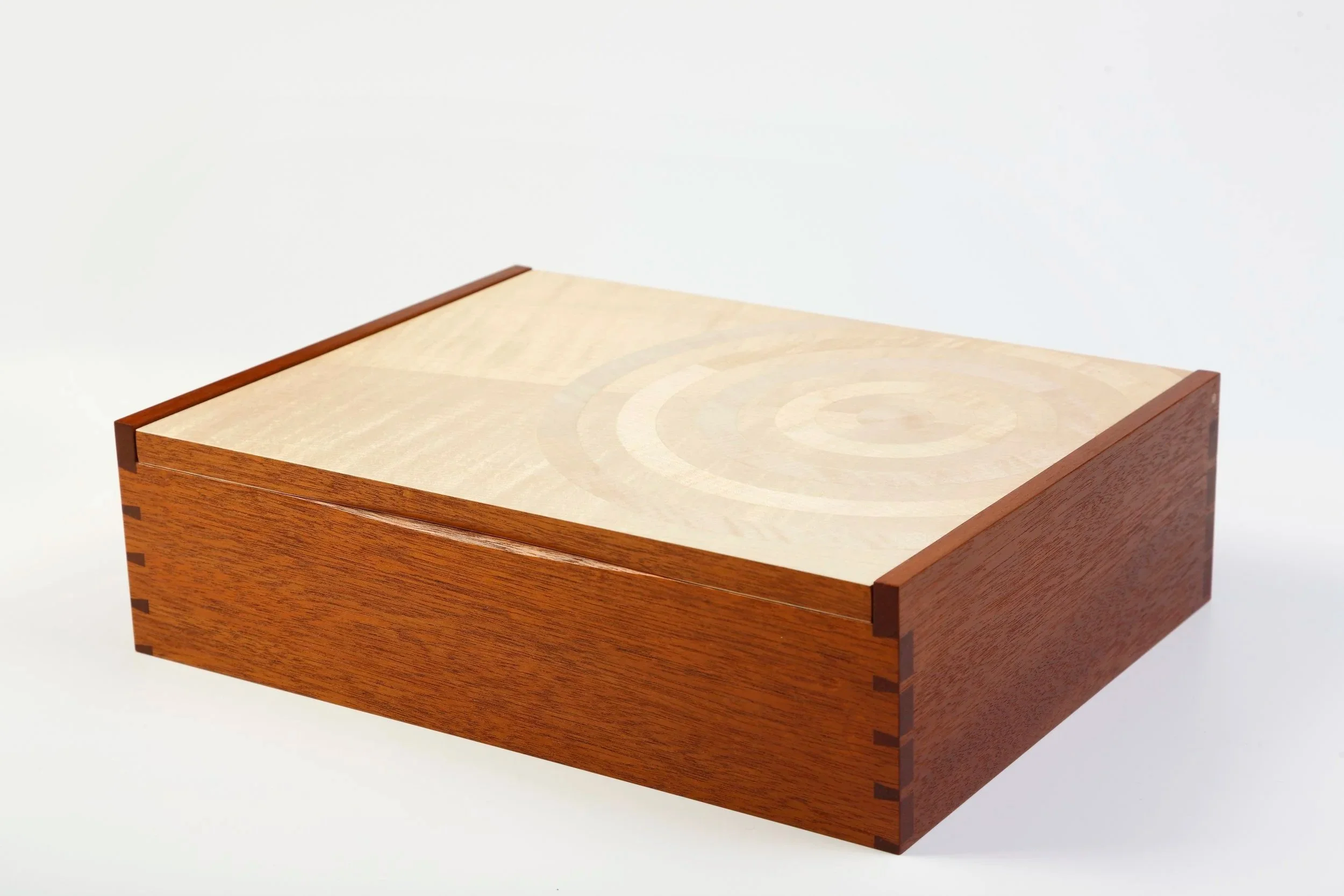 Will+box014.jpg