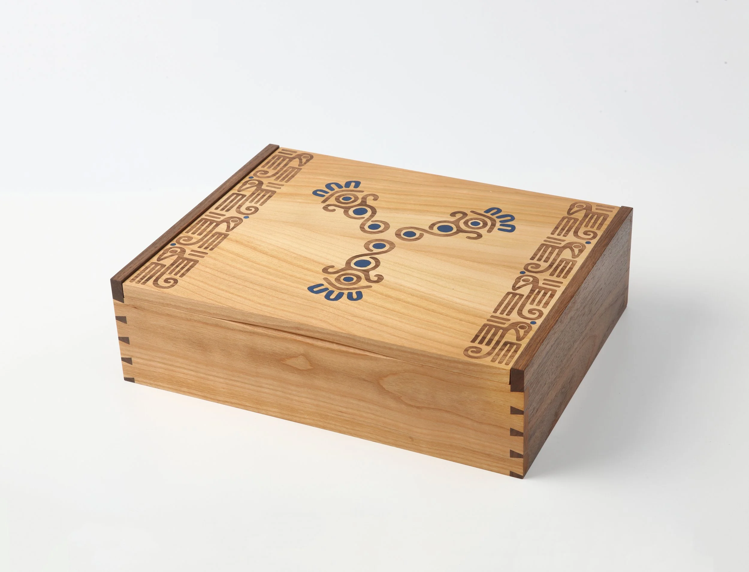 Olly Stephens box1.jpg