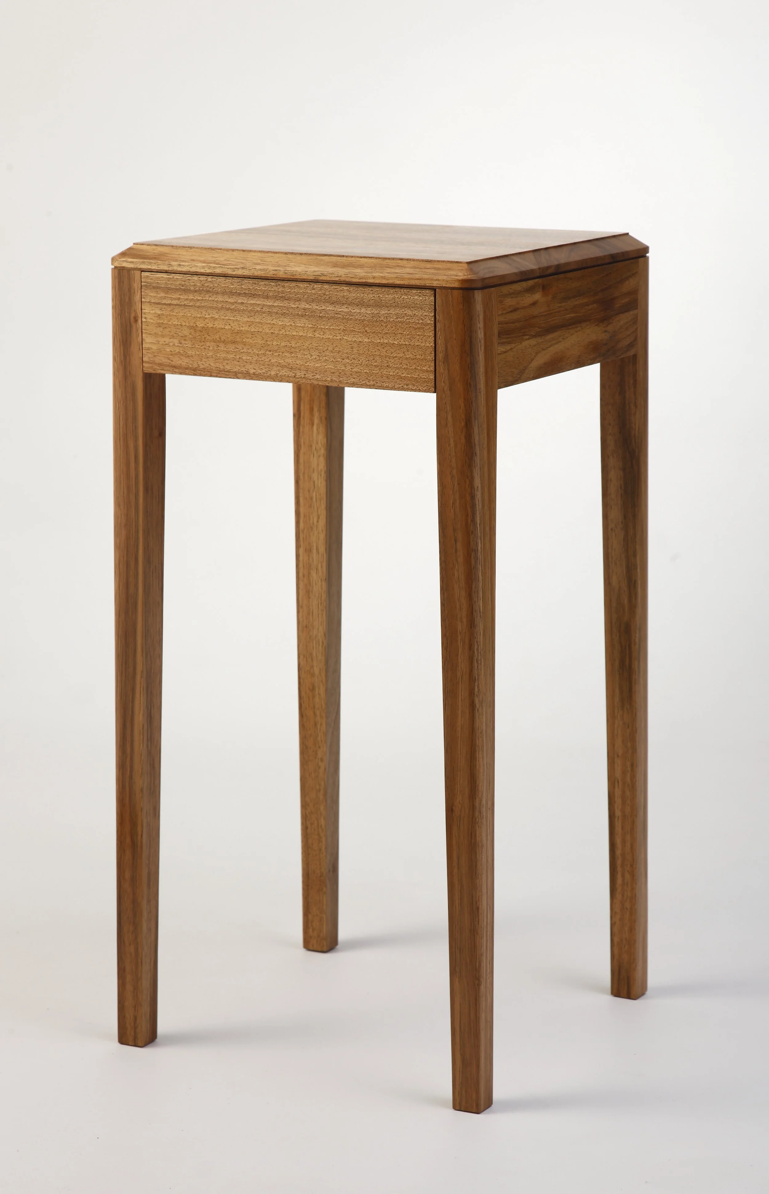 Barnes Table008.jpg