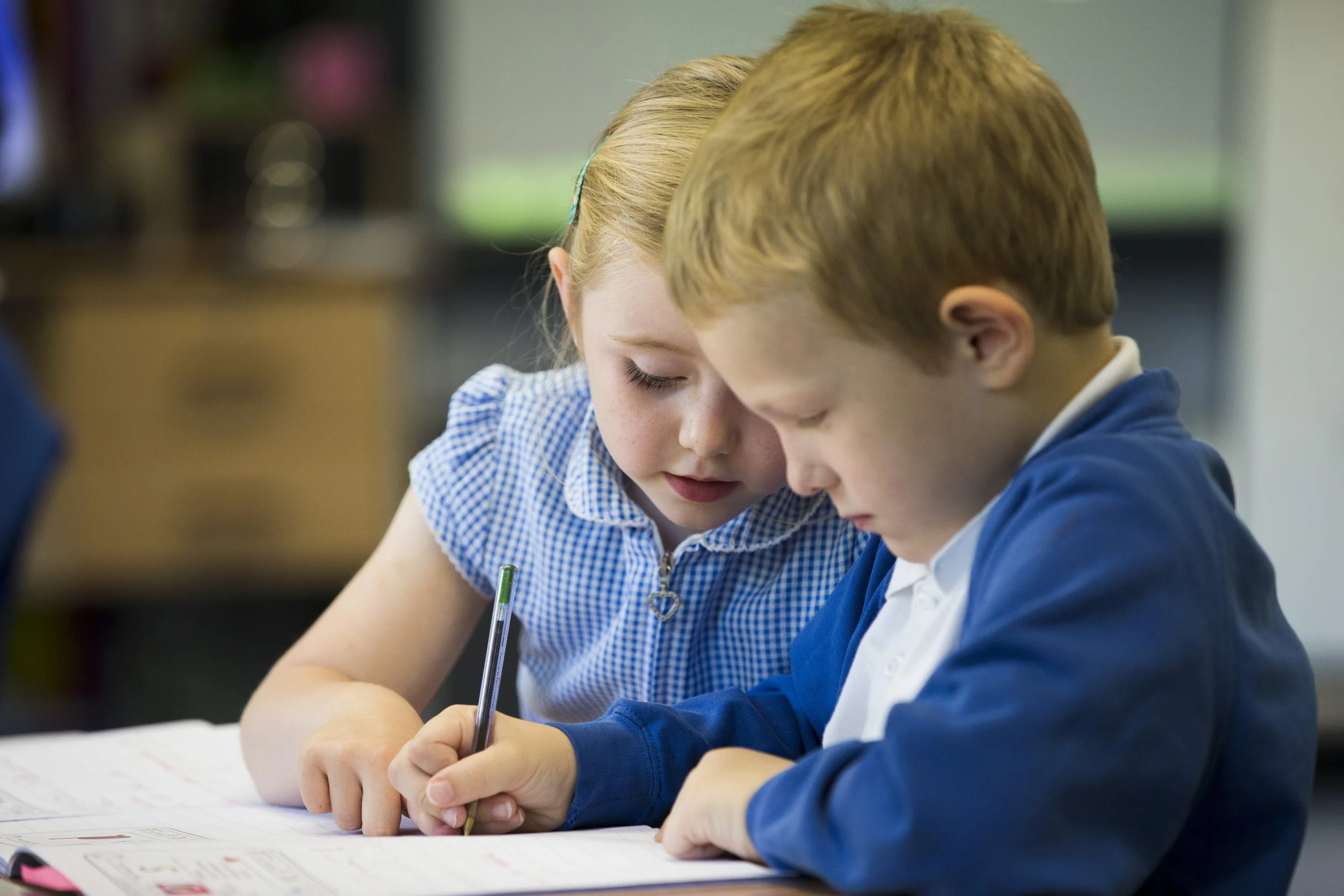 close-portrait-of-girl-and-boy-at-primary-school-by-alexander-caminada-photography-14068-131.jpg