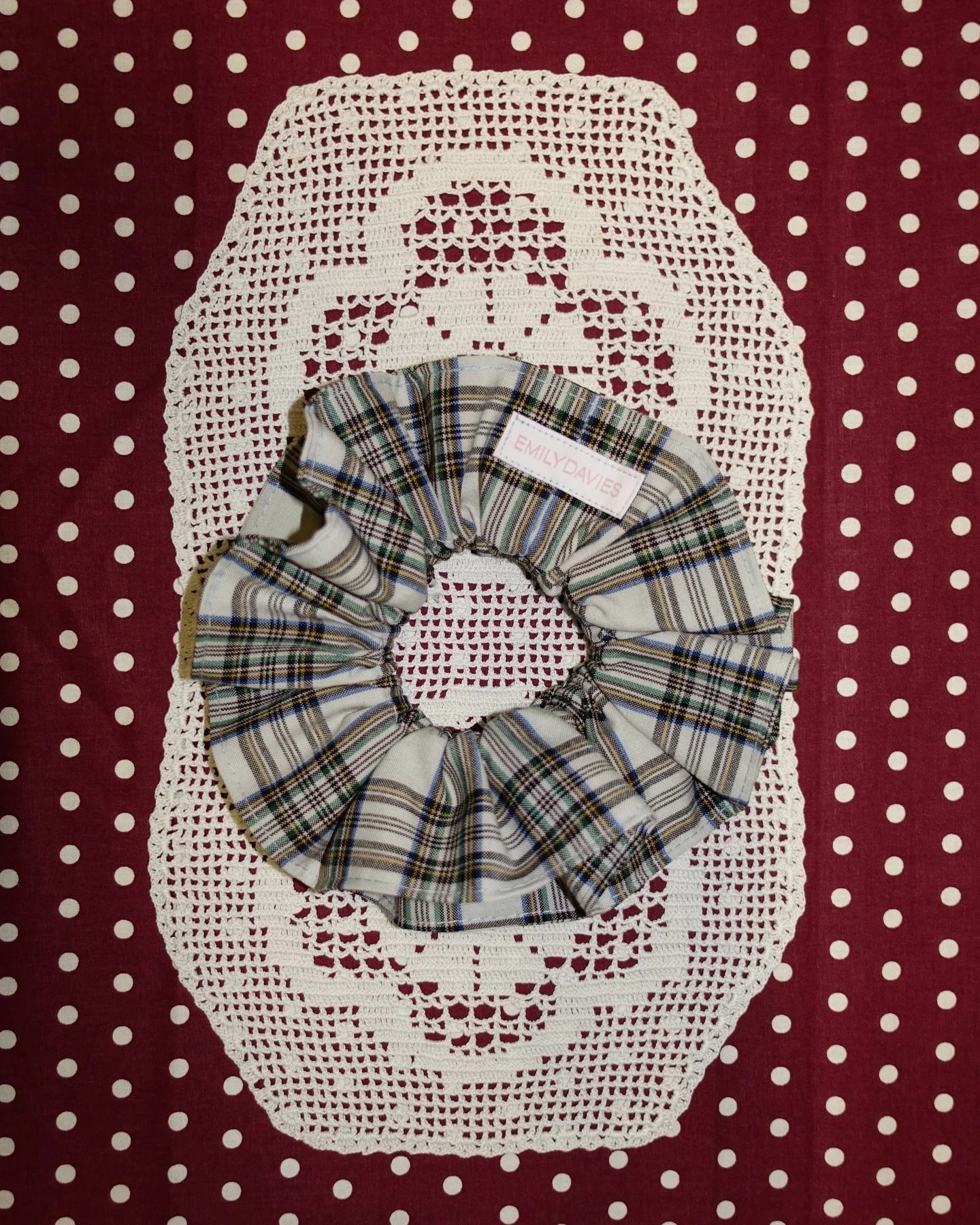 ✨Gifting with Emily Davies Shop✨

Select the perfect gift this Christmas 🎅🏻 choose from a Christmassy Scrunchie to wear on Christmas Day, a Limited Edition Gift Set, one of the new Alexa Scarves or a Puffy Bag ❤️ 

Shop all of the above today at @s