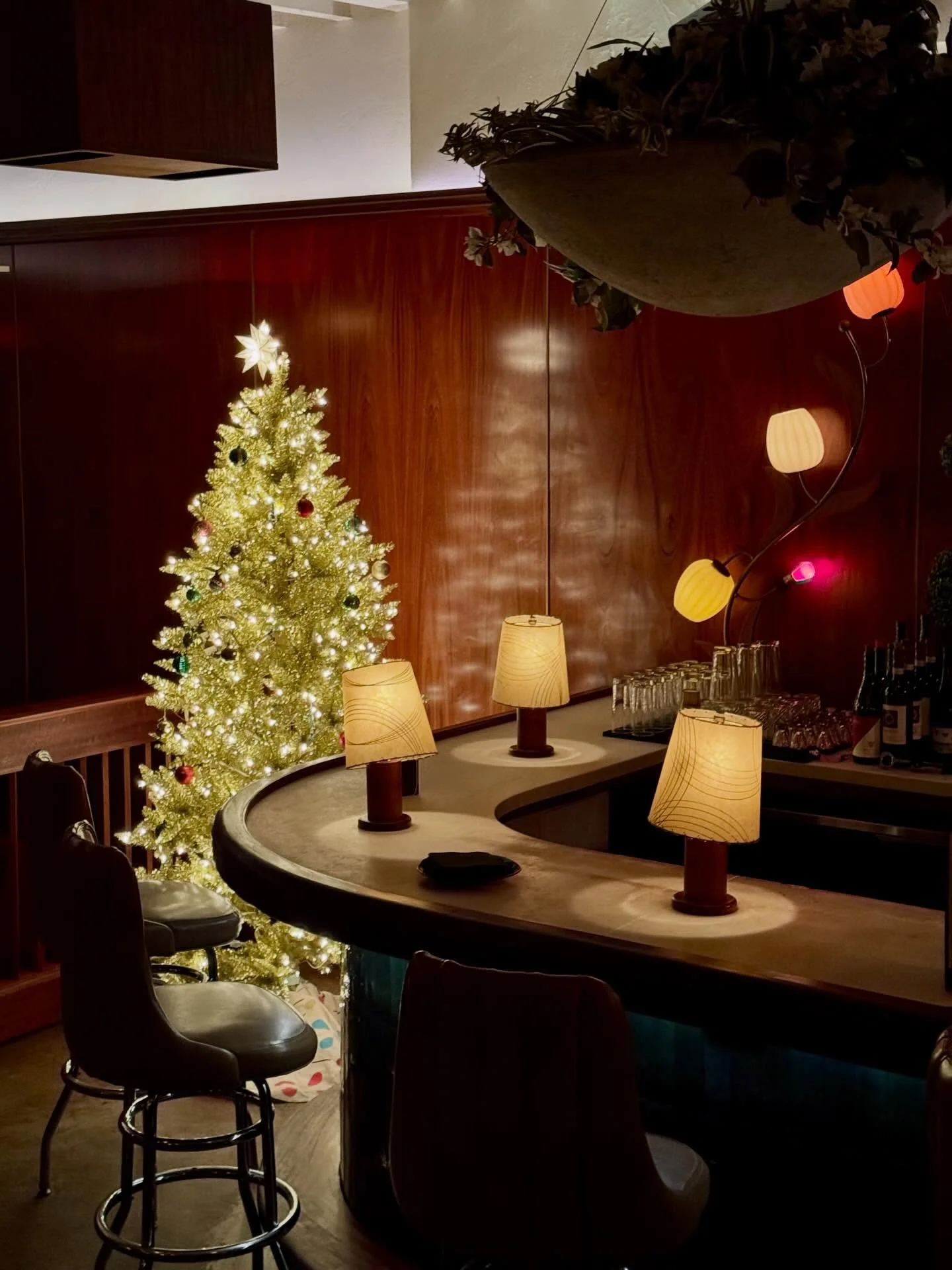 Merry Christmas!! We hope this season is full of the same kind of magic you bring to our community daily 🪄🎄🎁

1. 🧡
2. @style_by_lucy 
3. 🐶
4. @youngchickentattoo