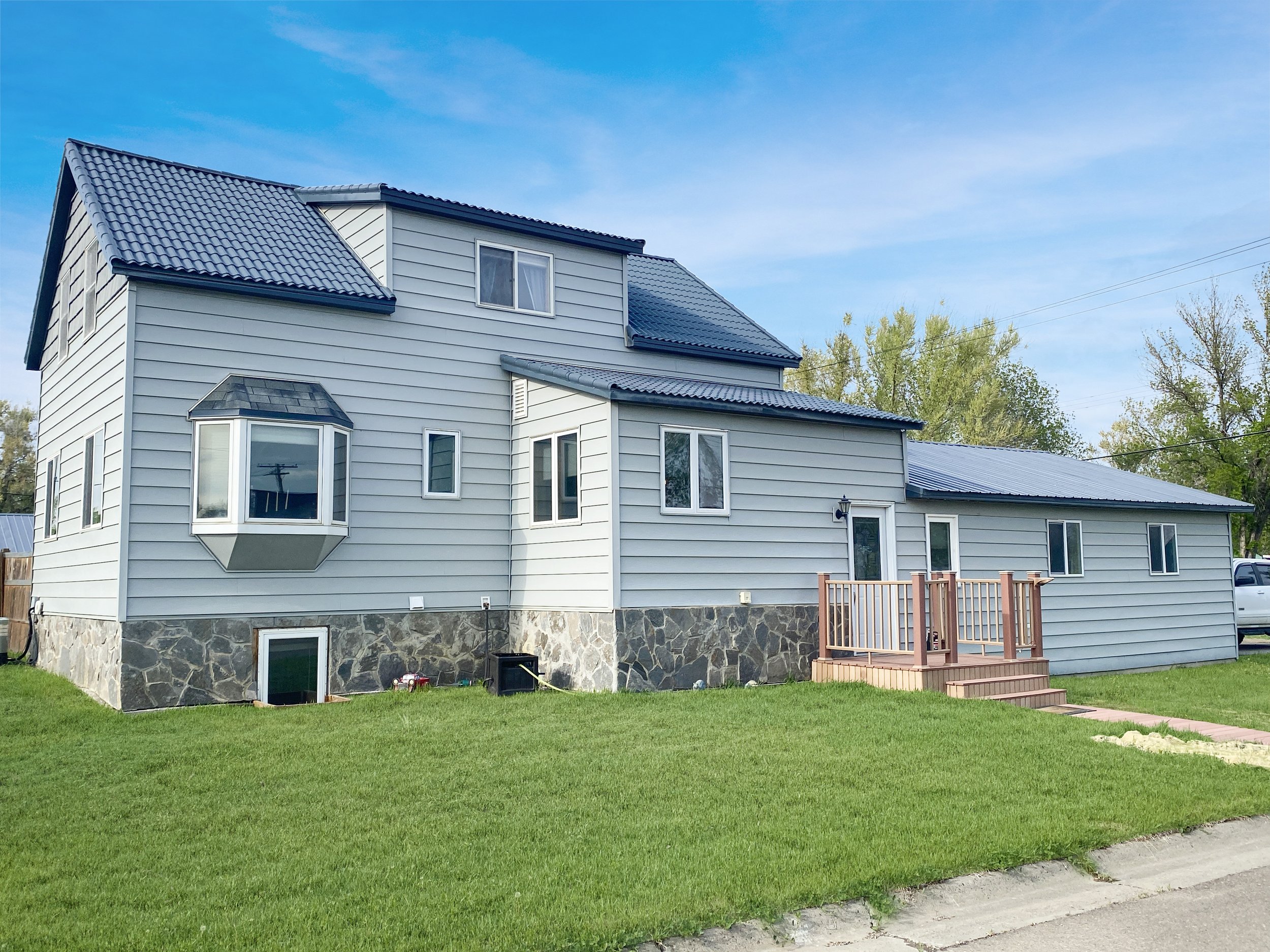 317 W 6th St. Fairview