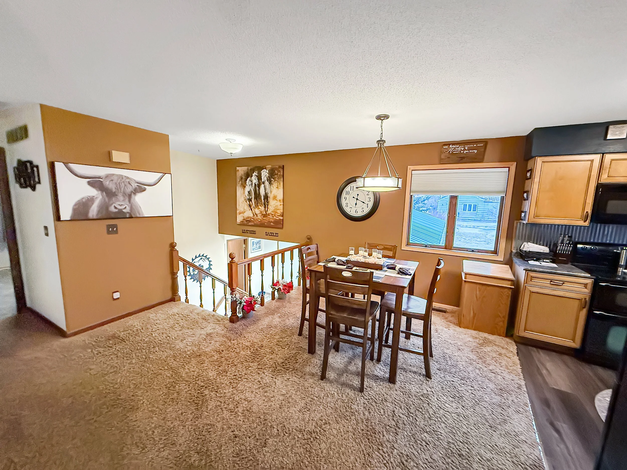 Dining Room Area.jpg