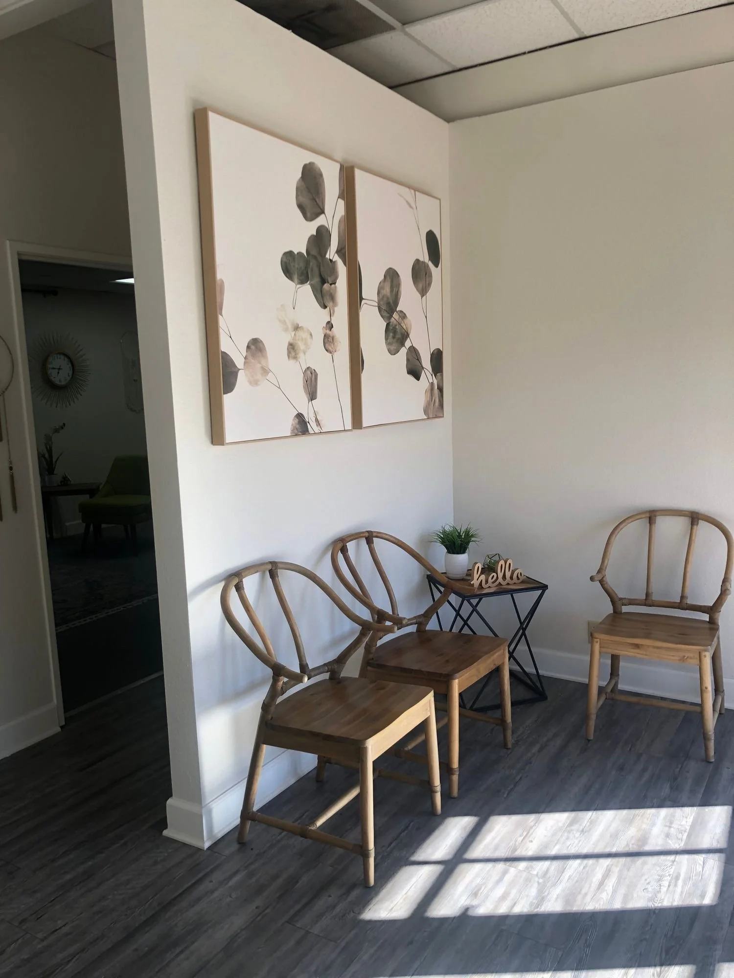 Therapy for women healing from anxiety, depression, narcissistic abuse, emotionally immature or absent parents, and family addiction. In-person and online throughout southern California and online in South Carolina.