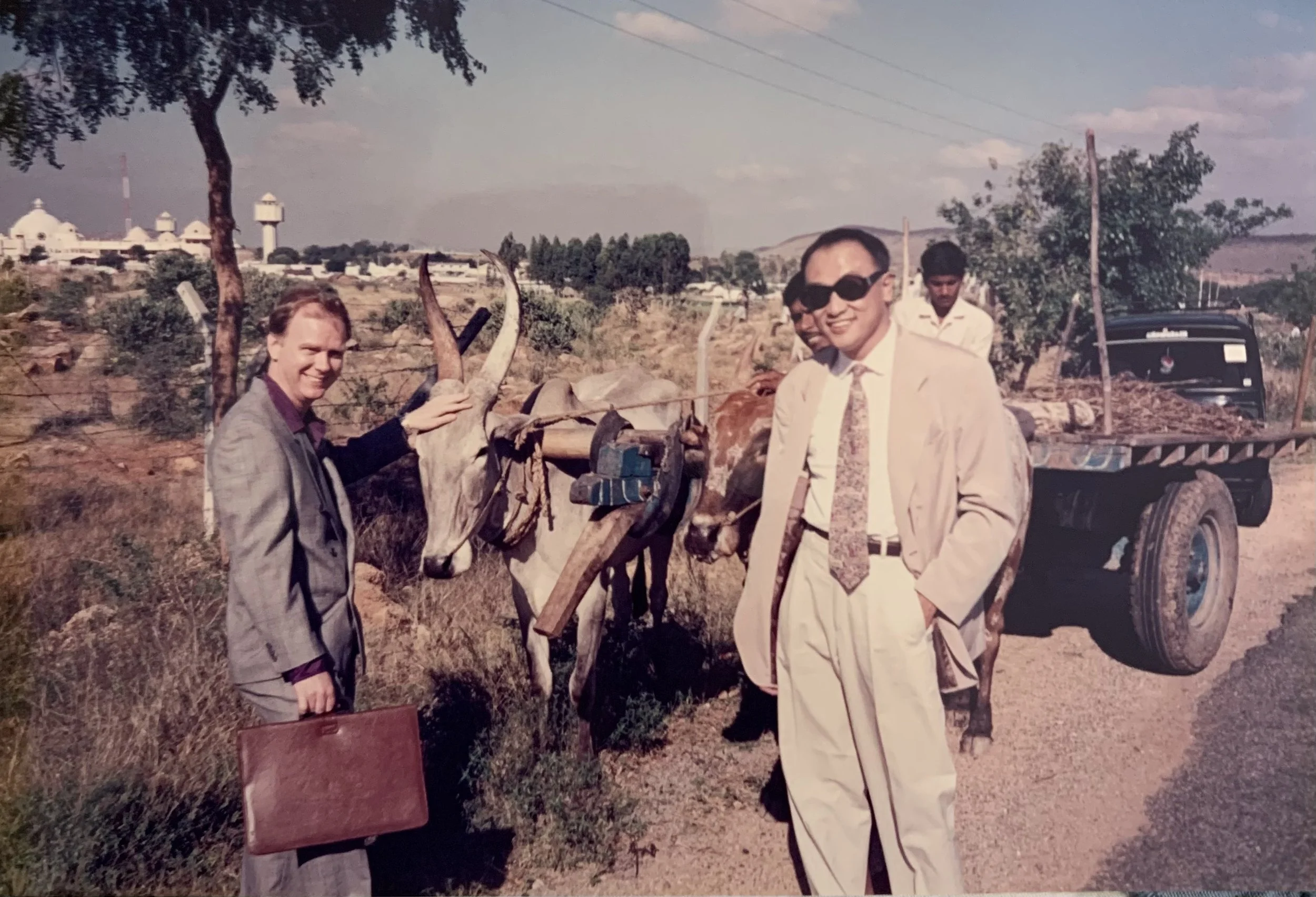 Sai Baba:White and Suma at PP.jpeg