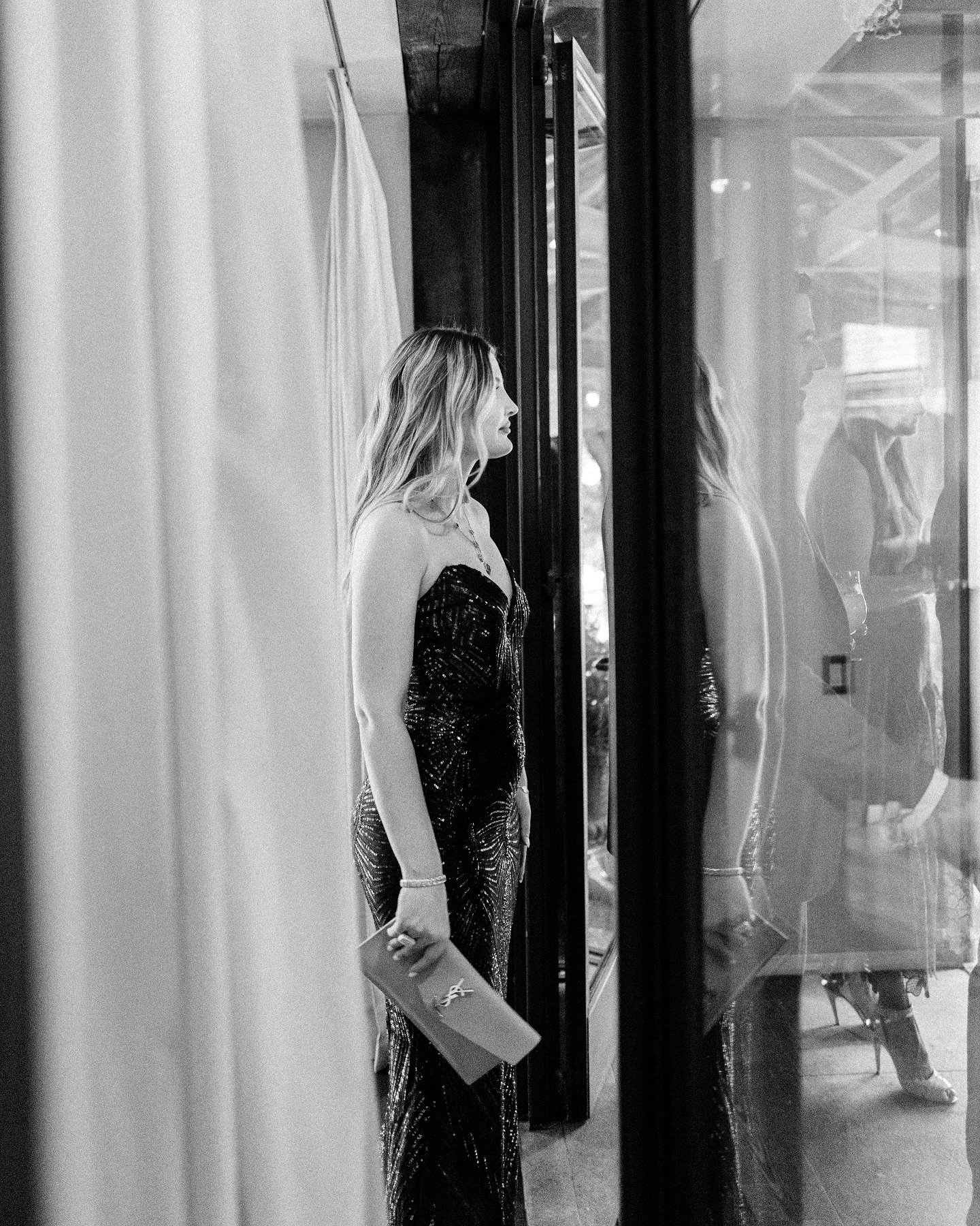 𝑡𝑜𝑑𝑎𝑦&rsquo;𝑠 𝑣𝑖𝑏𝑒 ❣︎
.
.
.
.
#ny #nyc #nywedding #nyweddingphotographer #nycweddingphotographer #nycweddings #bwphotography #weddingjournalism #leica #leicaphotography #leicacamera #leicaworld #weddingjournalism #photojournalism #ysl #blac