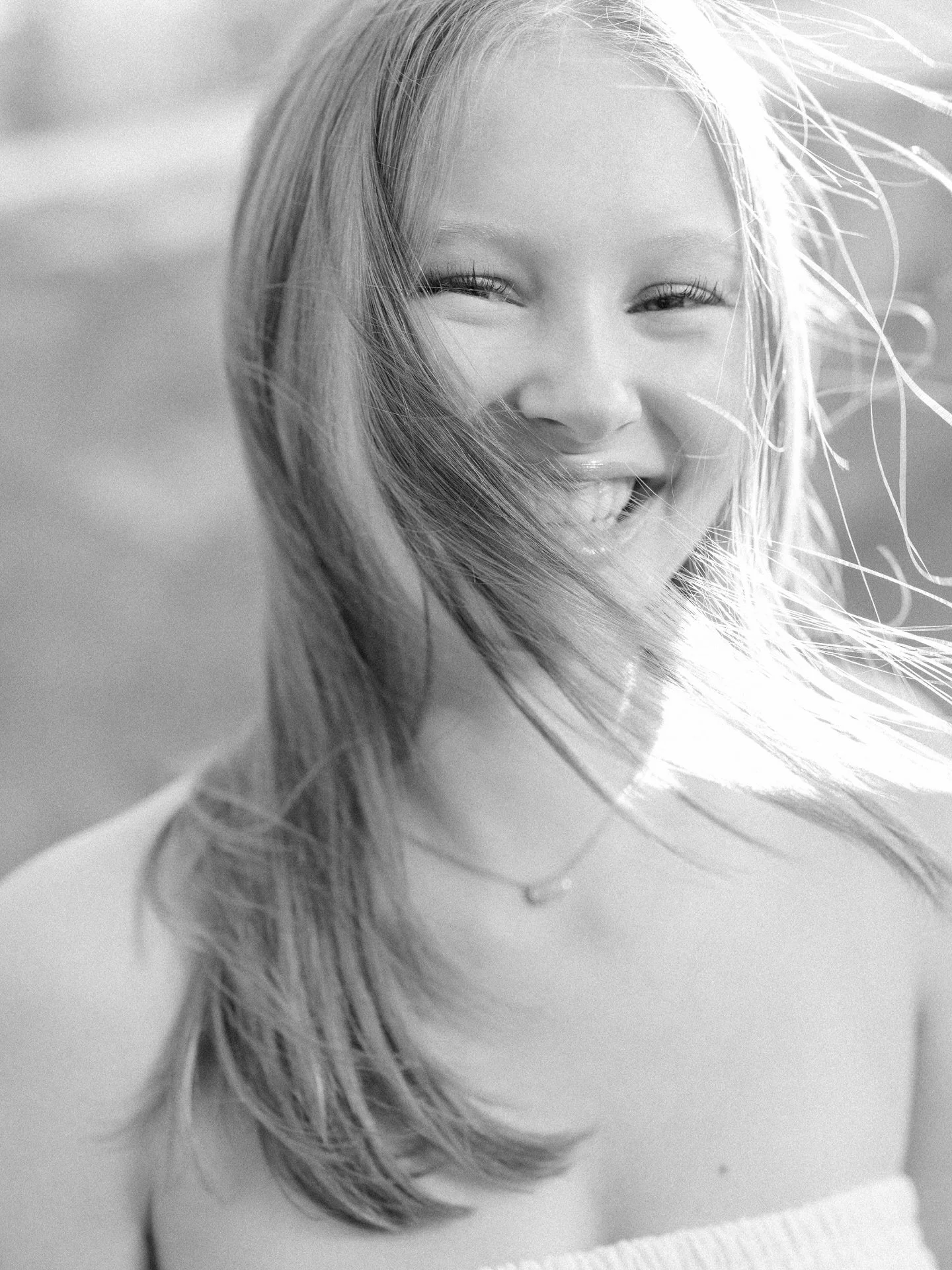 &bull; 𝑟𝑜𝑠𝑒 &bull; &hearts;︎
❣︎ 𝑏𝑒𝑎𝑢𝑡𝑦 ❣︎
.
.
.
.
.
.
.
#classof2026 #photography #fujifilm #blackandwhitephotography #photographer #bwphotography #blackandwhitephoto #lightlover #lightchaser  #fuji #fujiphotographer #portrait #mediumformat