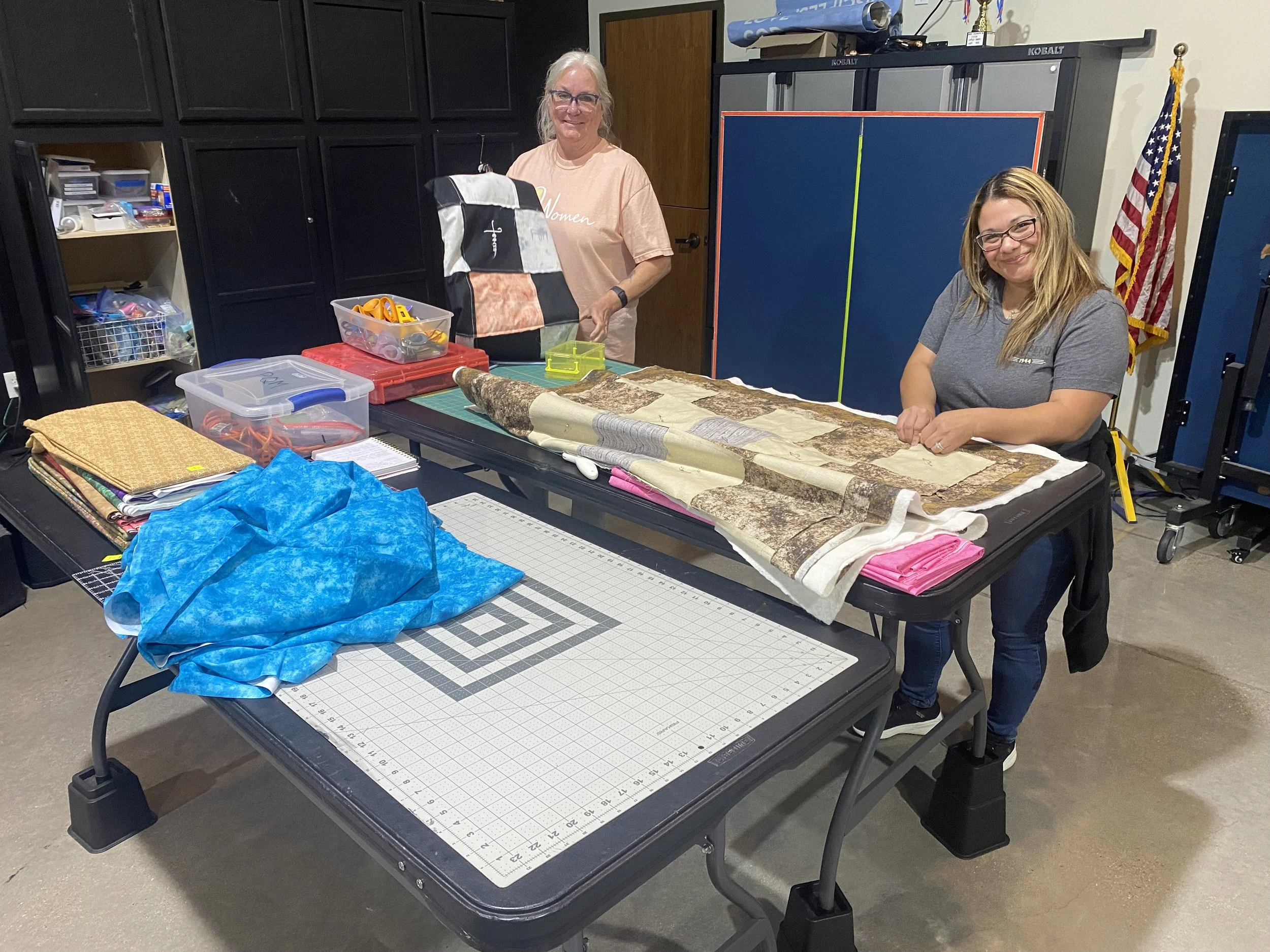 Quilt Pinning.jpg