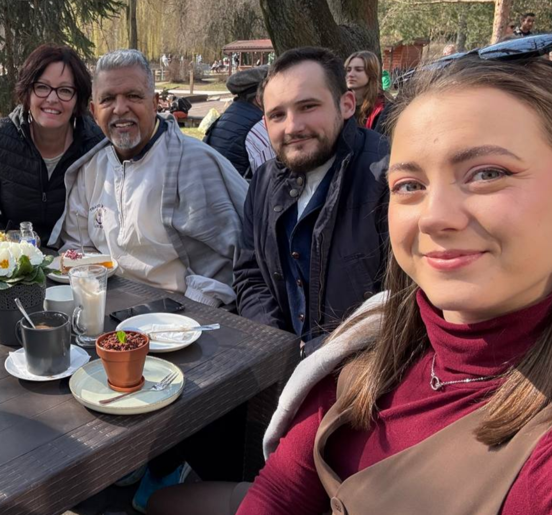 1 Pastor Vlad-Karina[70].png