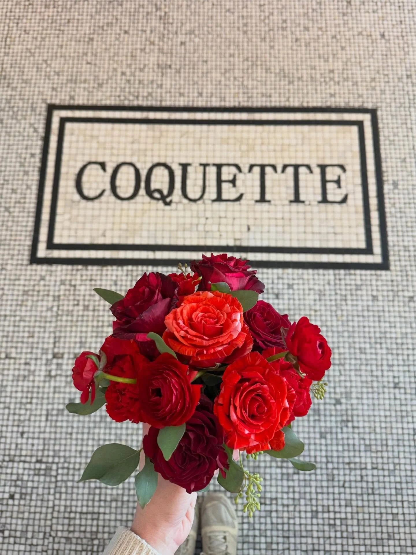 &hearts;️Heart is full of gratitude and roses this Valentine's Day 💌 

From @coquetteboston 🎀 @yvonnesboston 🌹 @marielofficial 🌴 to @whitebarnfarmers 🍎 the love was shared!