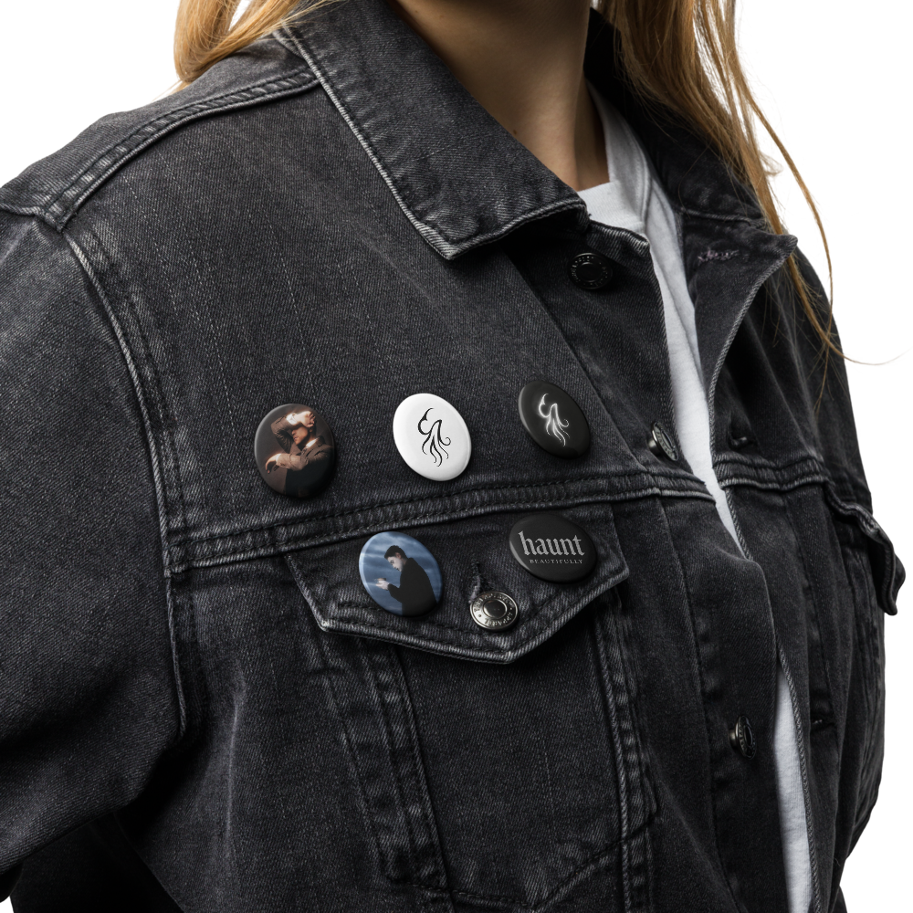 set-of-pin-buttons-white-1.25-front-6a946693d6f53.png
