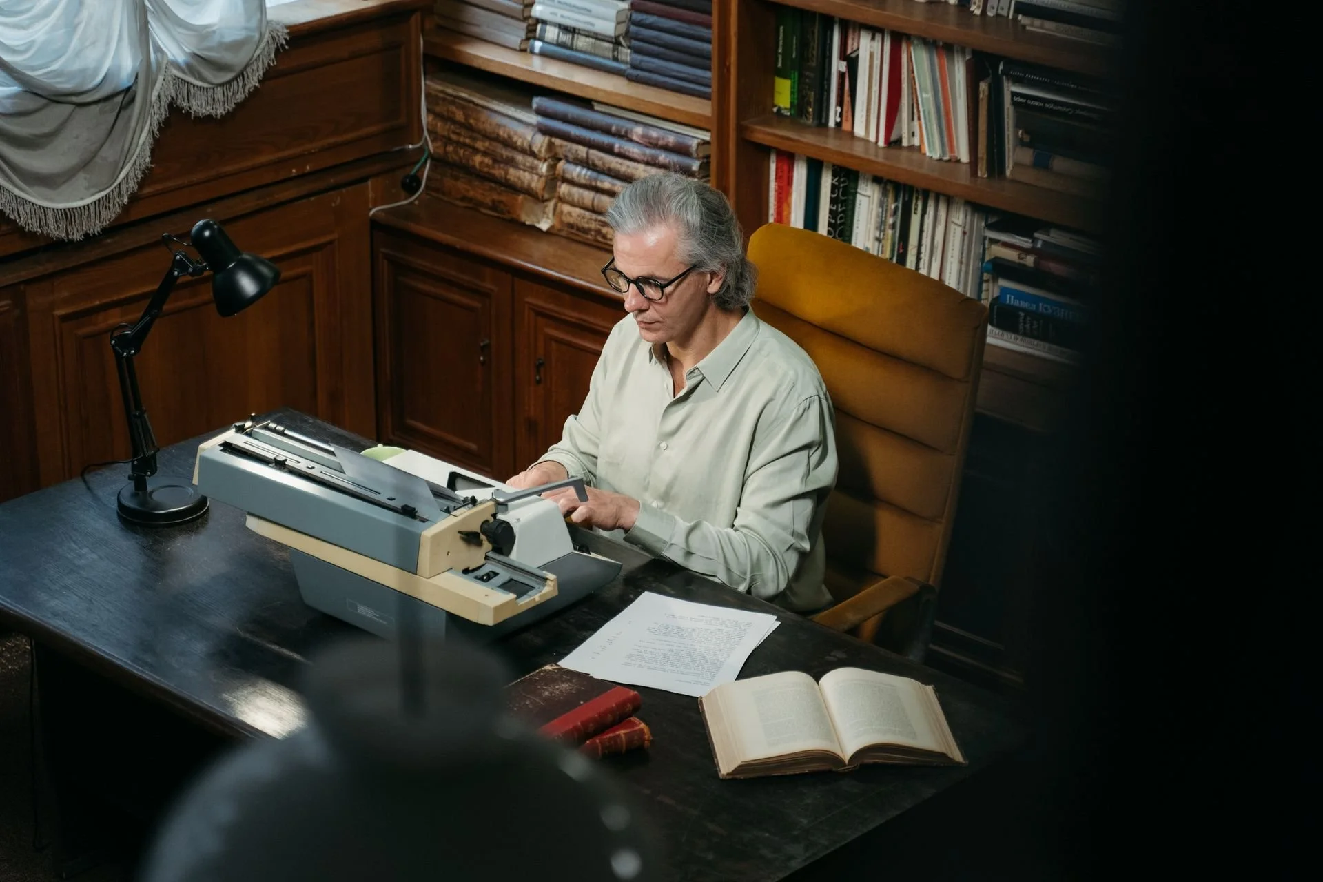 How to Choose Free Book Publishing in 2026: What Authors Must Know Before Signing Up