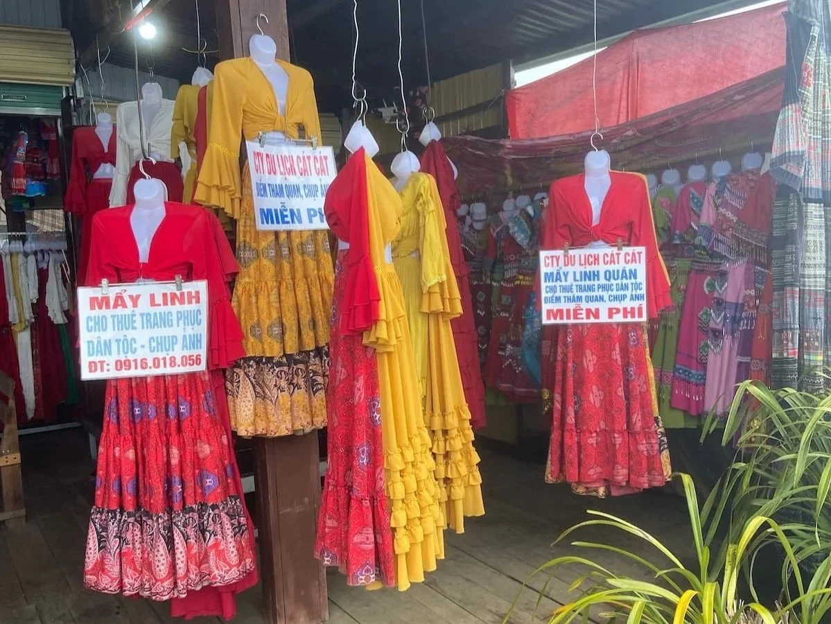 ベトナム北部サパのカットカット村で民族衣装をレンタルできる店