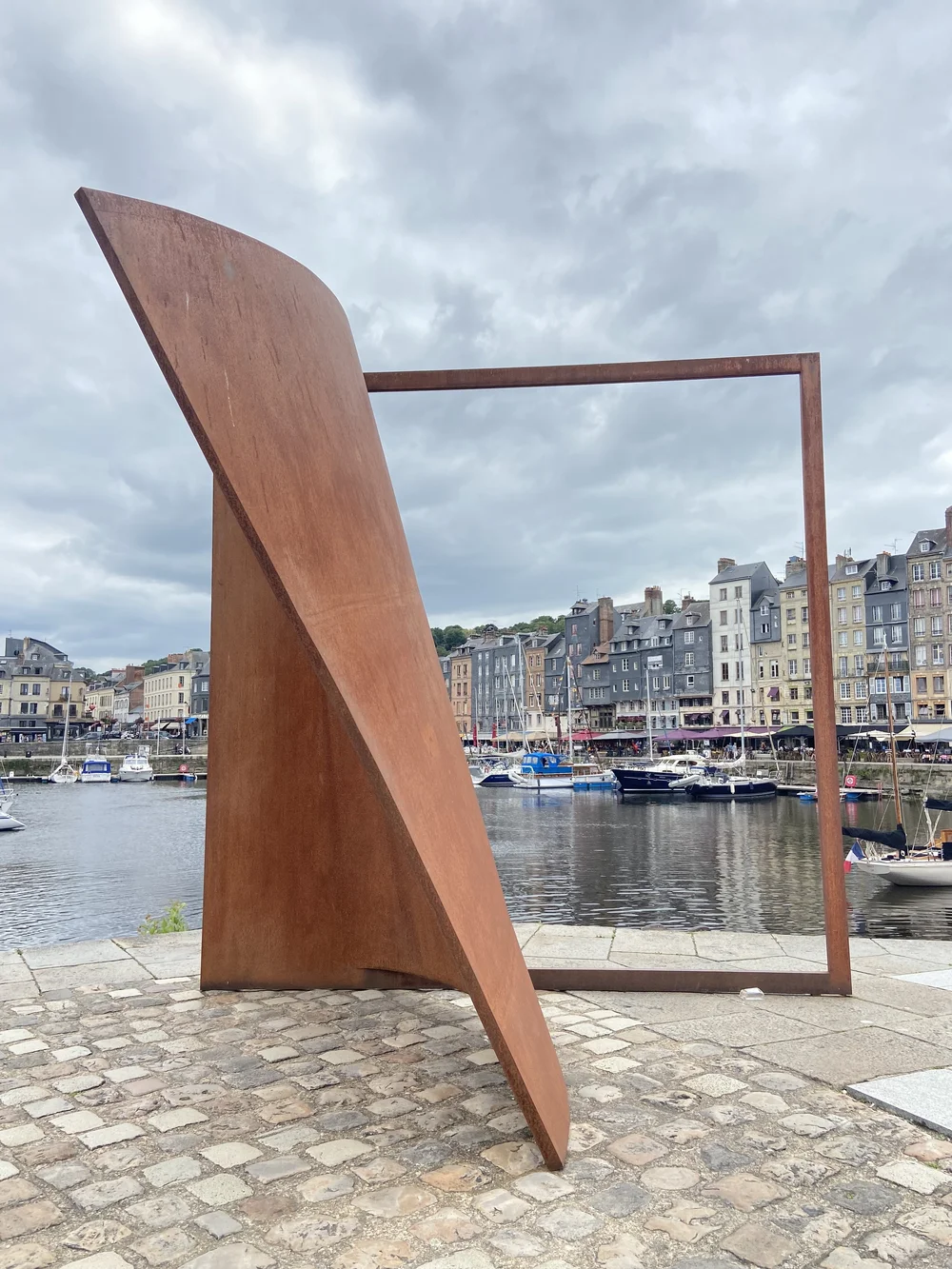 ノルマンディー地方の港町  オンフルール