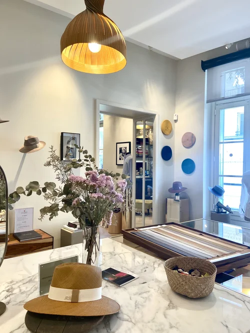 フランスでセミオーダー体験！パリ6区の素敵な帽子屋さん — たびたび