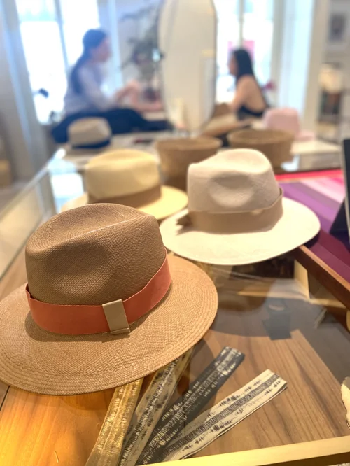 フランスでセミオーダー体験！パリ6区の素敵な帽子屋さん — たびたび