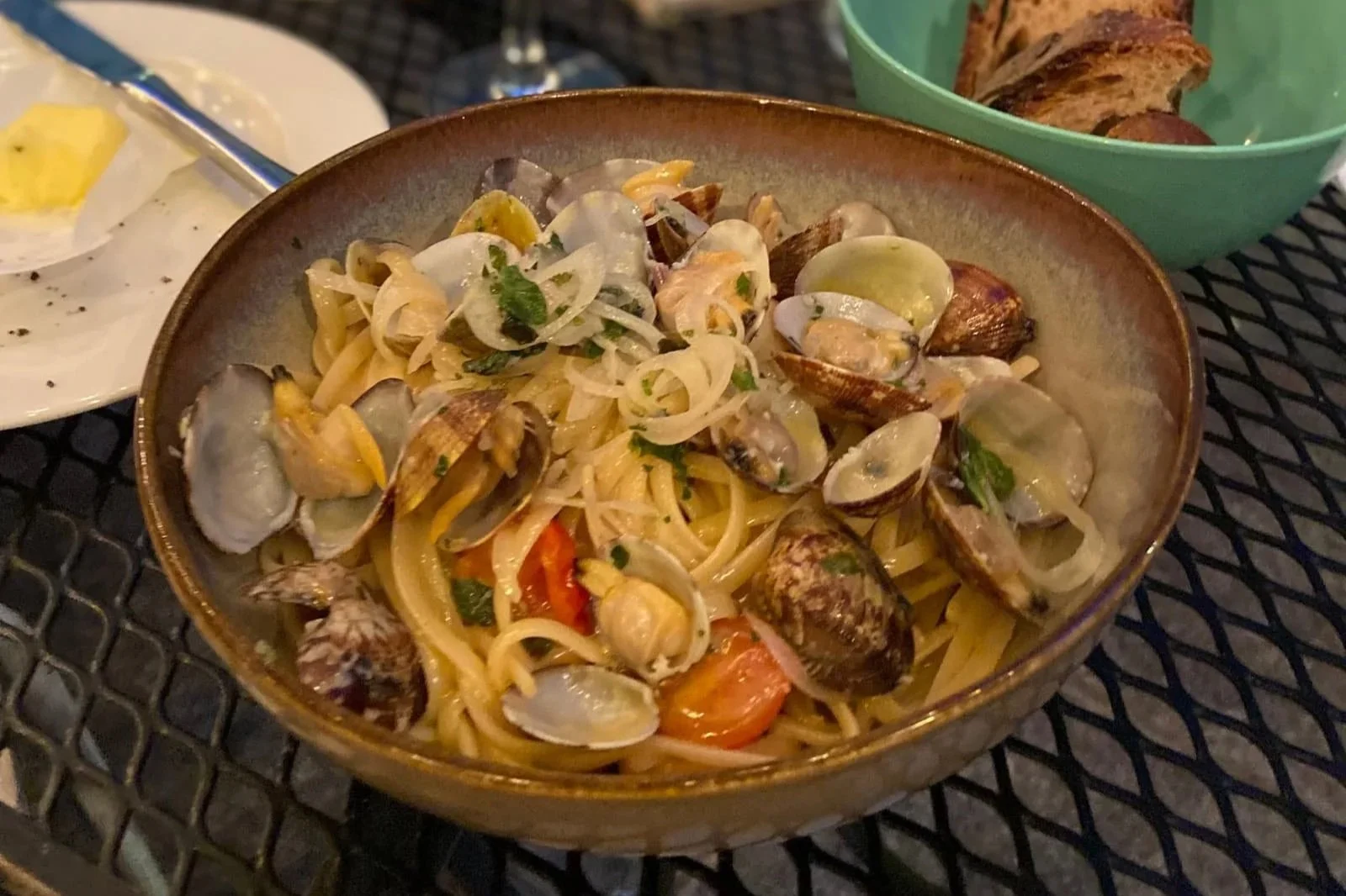 パリ一人旅におすすめのカジュアルレストラン6選｜実際に行った店