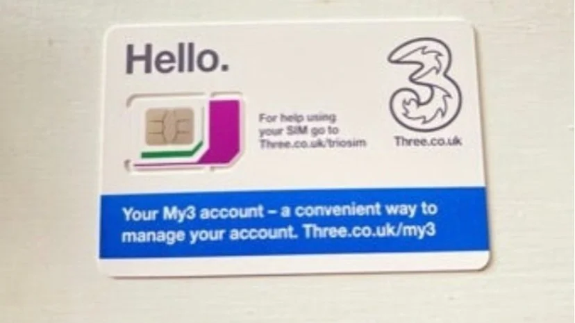 パリ滞在で使用したThreeのプリペイドSIMカード