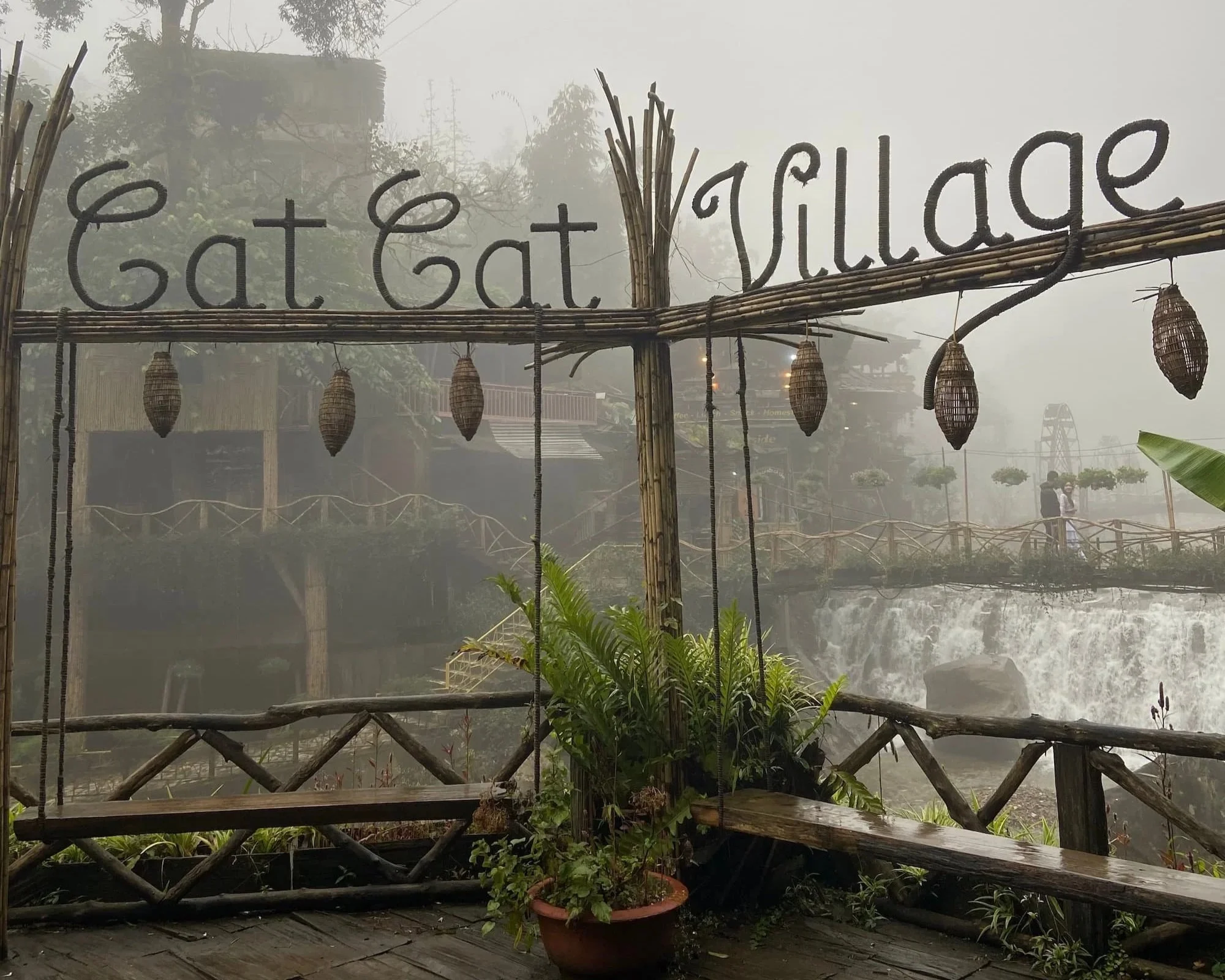 ベトナム北部サパの観光名所カットカット村の散策途中にある看板