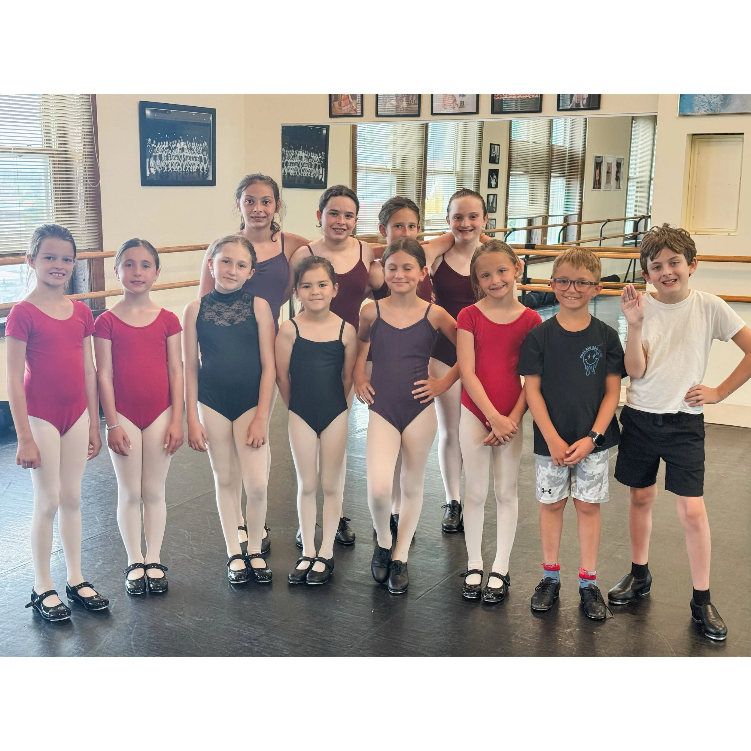 Summer Dance is off to a great start with this awesome group of dancers!☀️❤️

#jhodance #jho38years #cnydance #localdancestudio #romenydance dancefamily